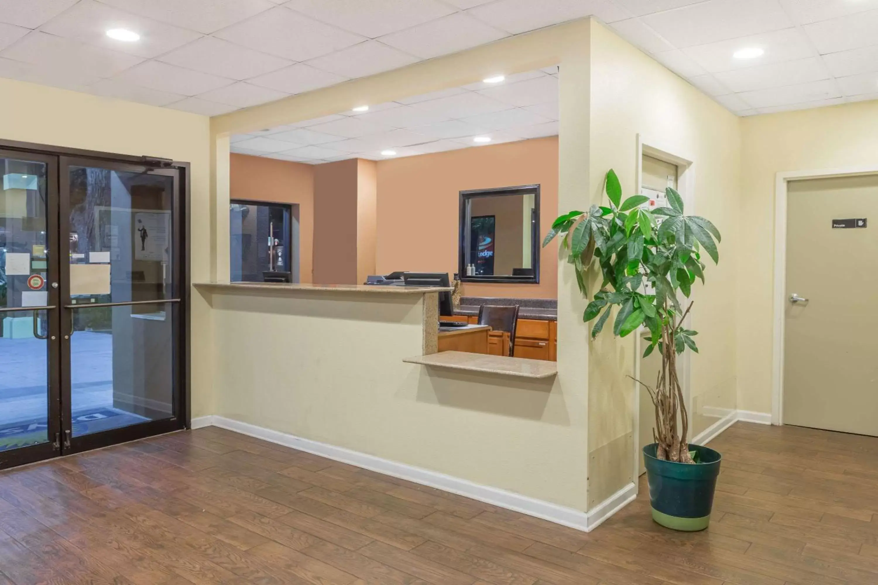 Lobby or reception, Lobby/Reception in Days Inn by Wyndham Biloxi Beach