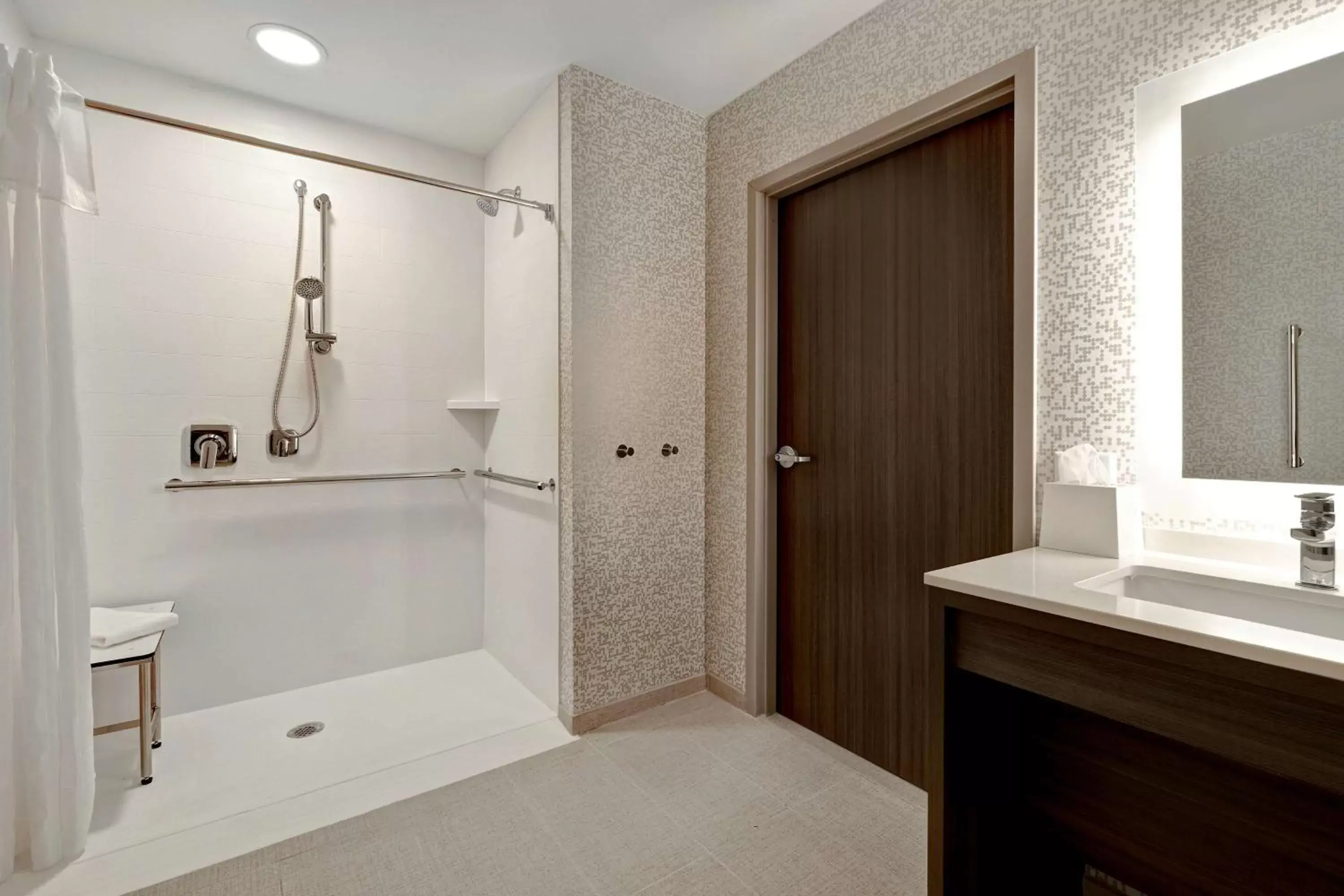 Bathroom in Home2 Suites By Hilton Lincolnshire Chicago