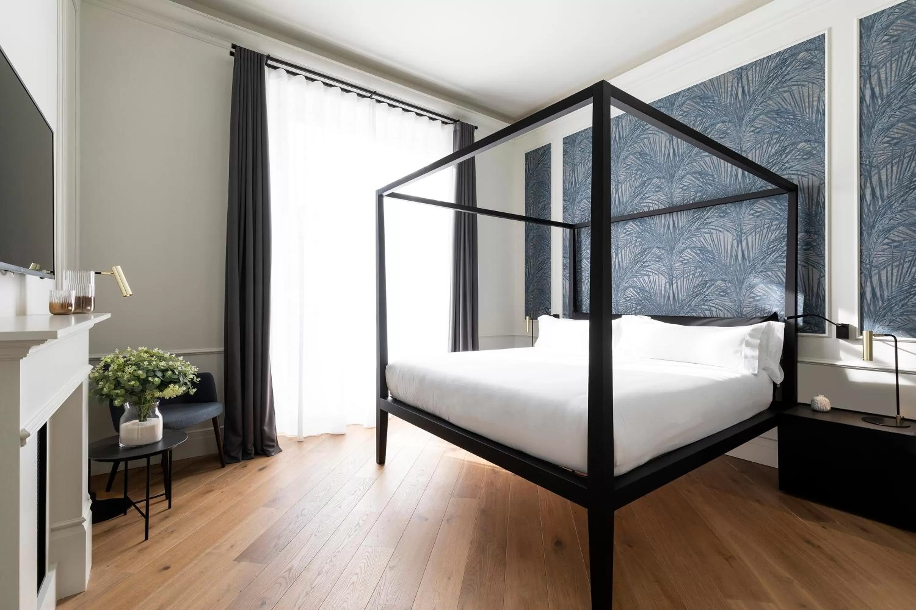 Bed in Maldà Singular Hotel