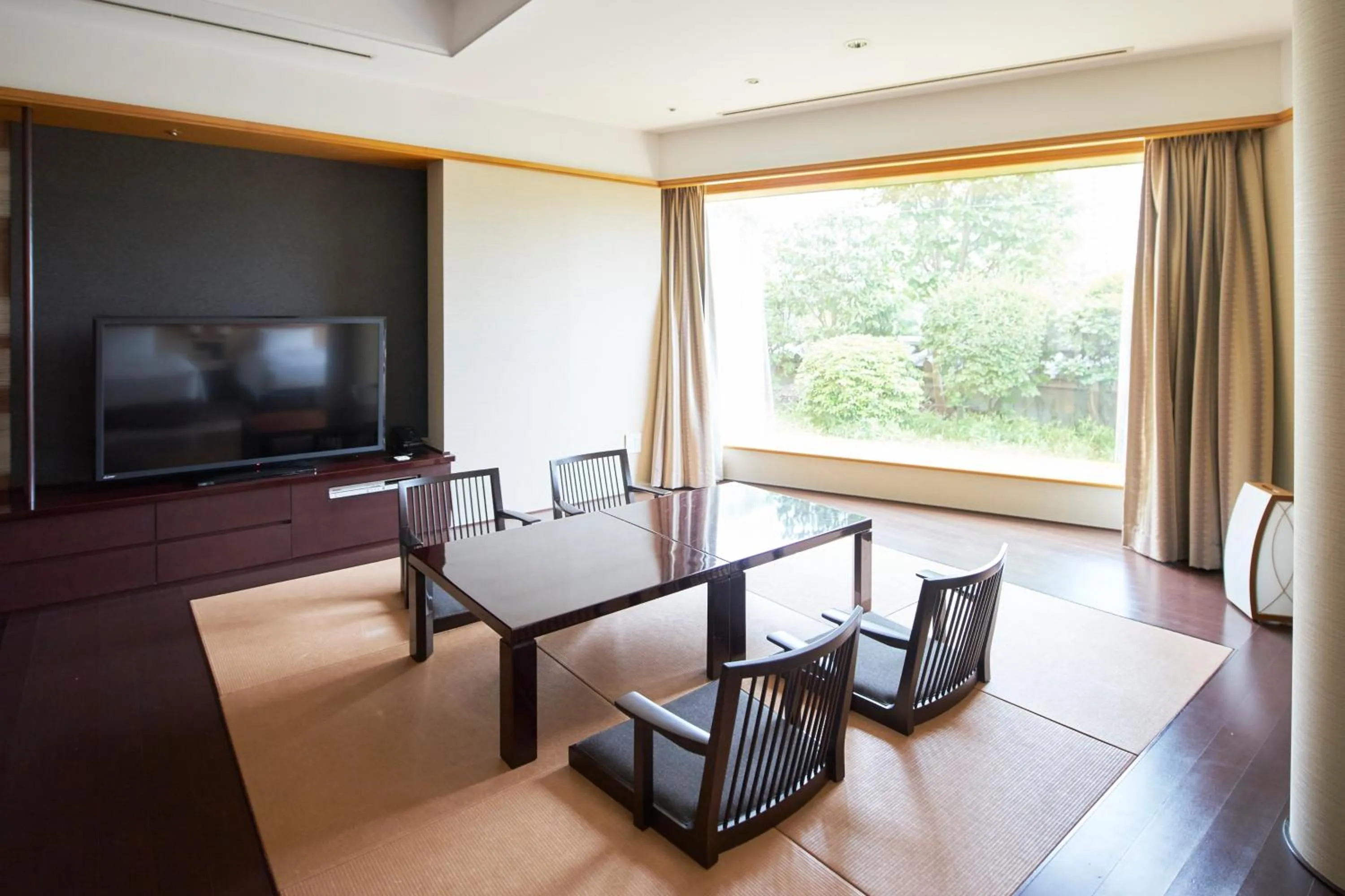 Living room in Hotel Gajoen Tokyo