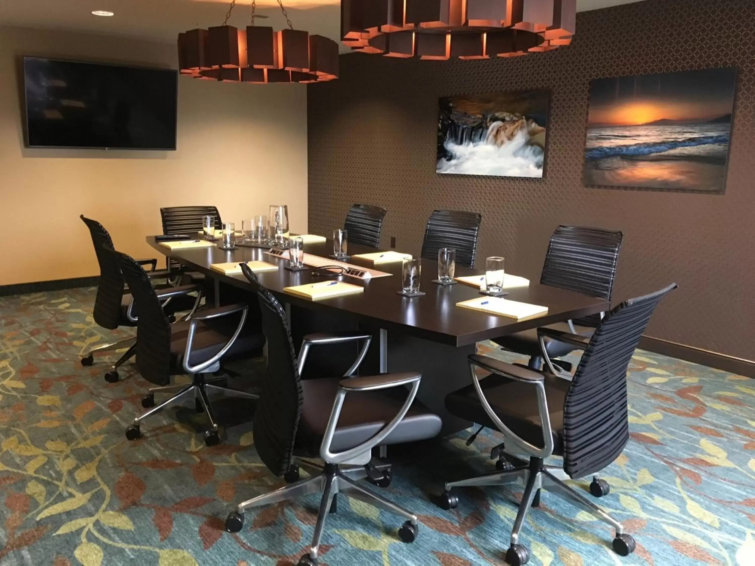Meeting/conference room in Candlewood Suites Vancouver/Camas, an IHG Hotel
