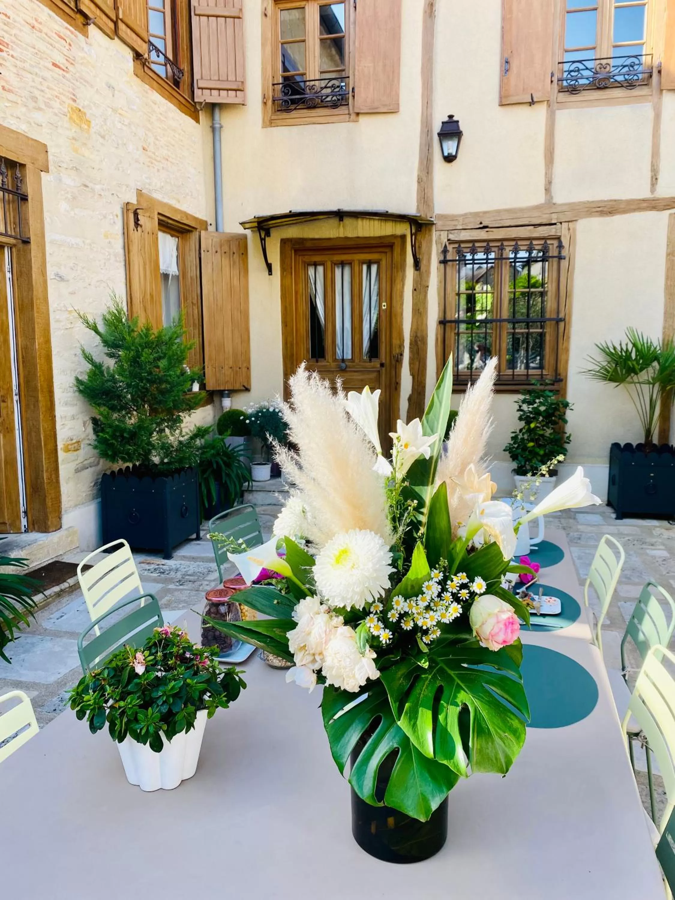 Patio in La maison de Montaboulin