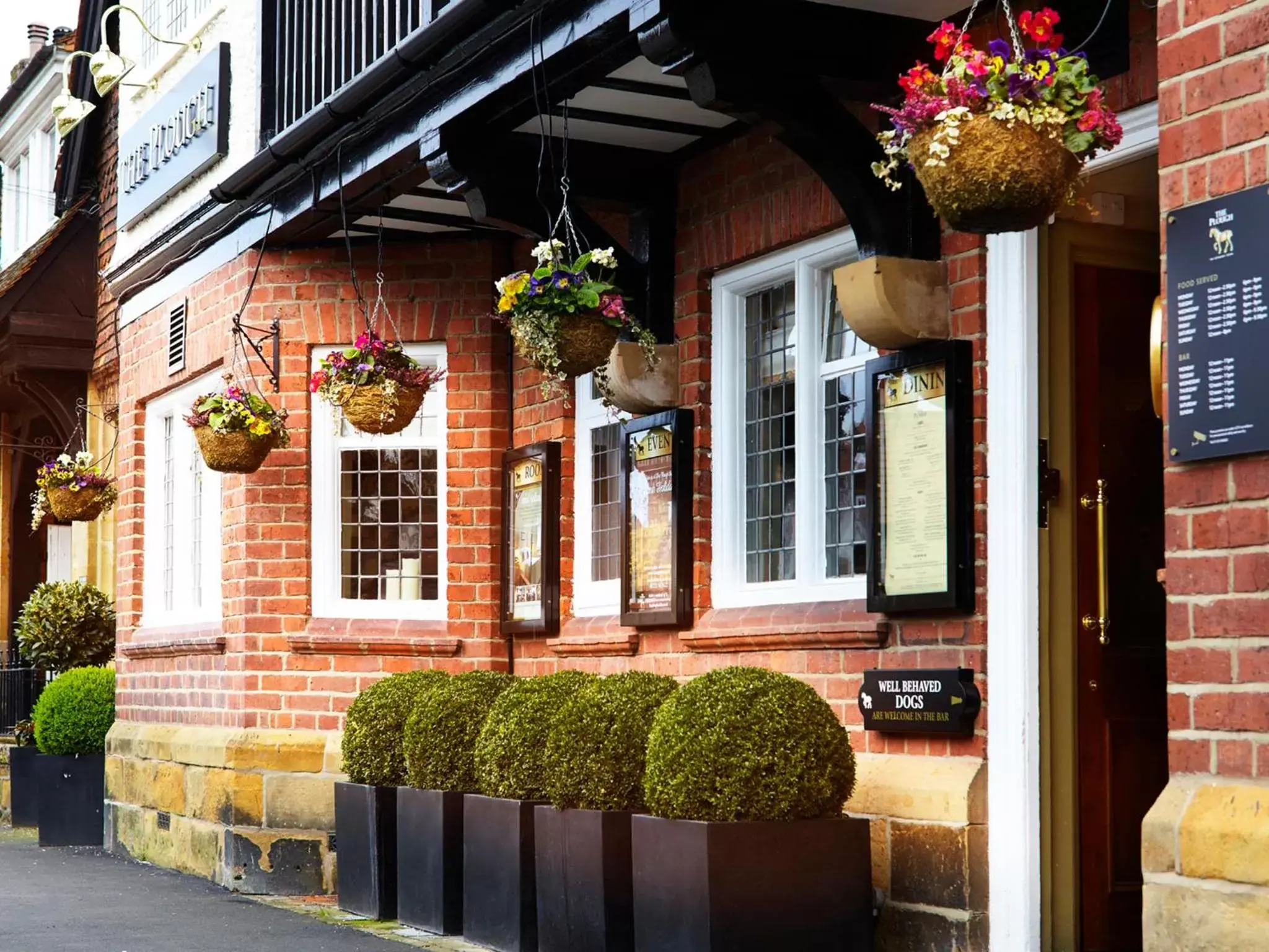 Restaurant/places to eat, Facade/Entrance in The Plough, Scalby