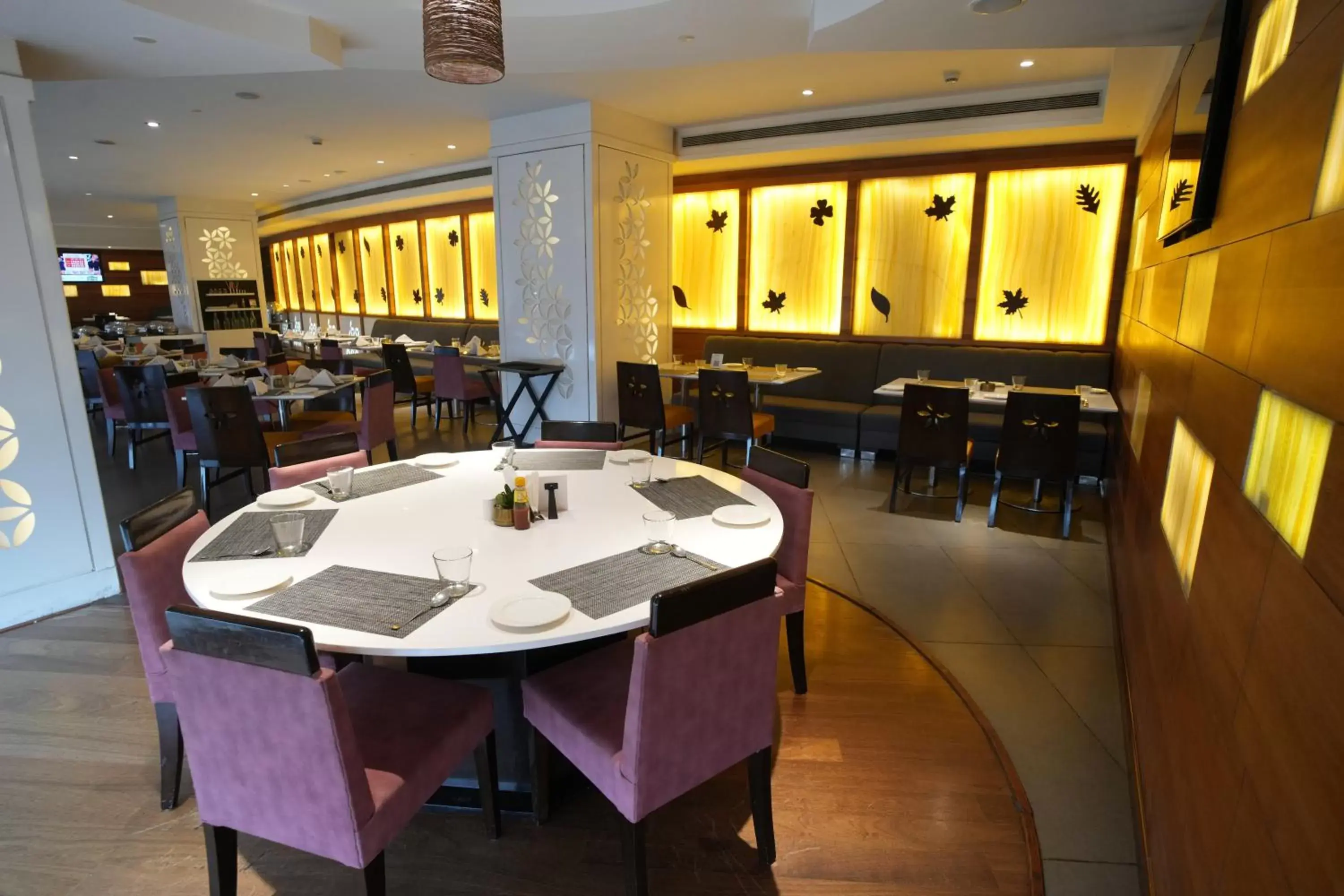 Restaurant/Places to Eat in Radisson Udaipur