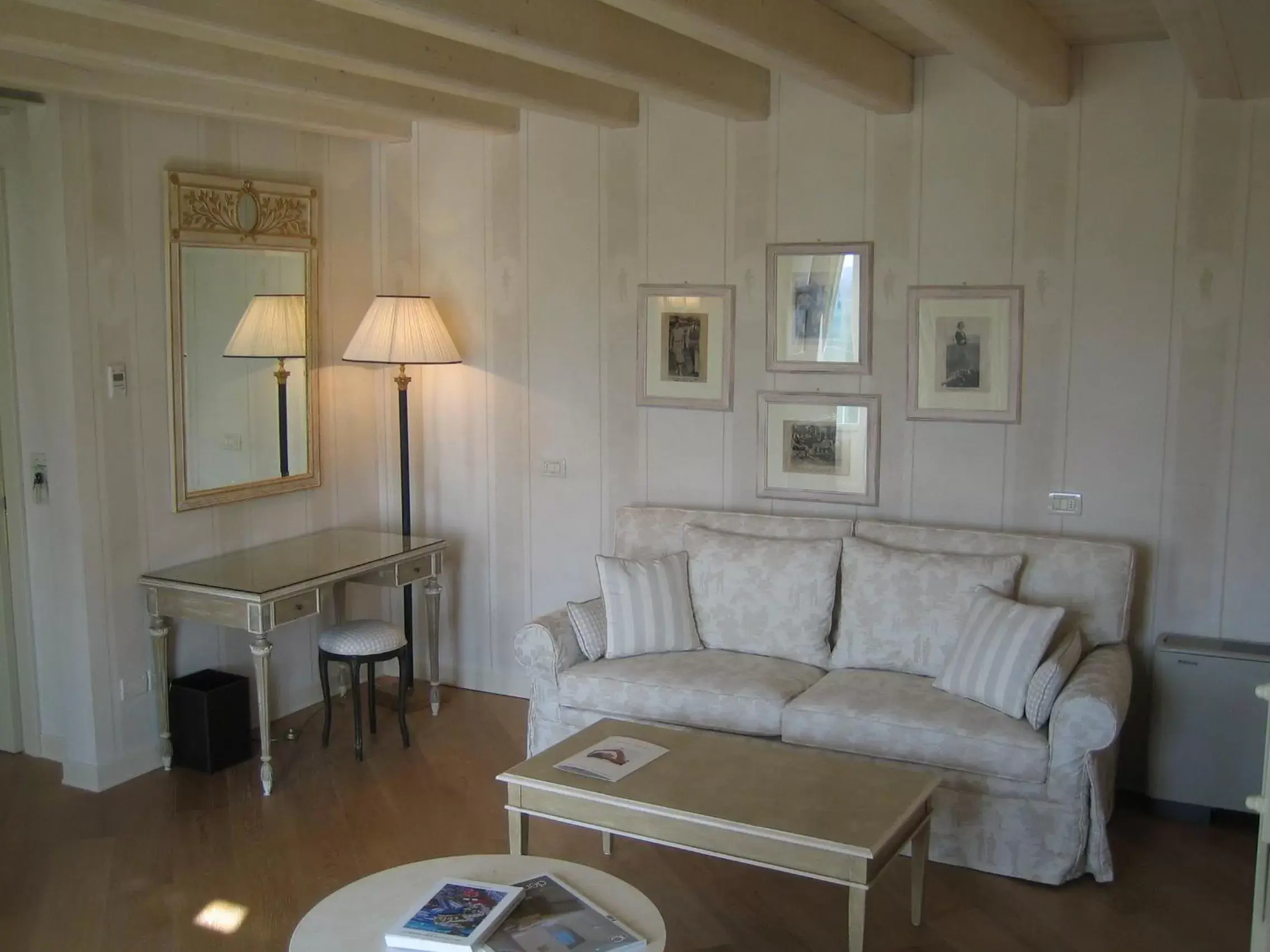 Seating Area in Chervò Golf Hotel Spa, Resort & Apartment San Vigilio
