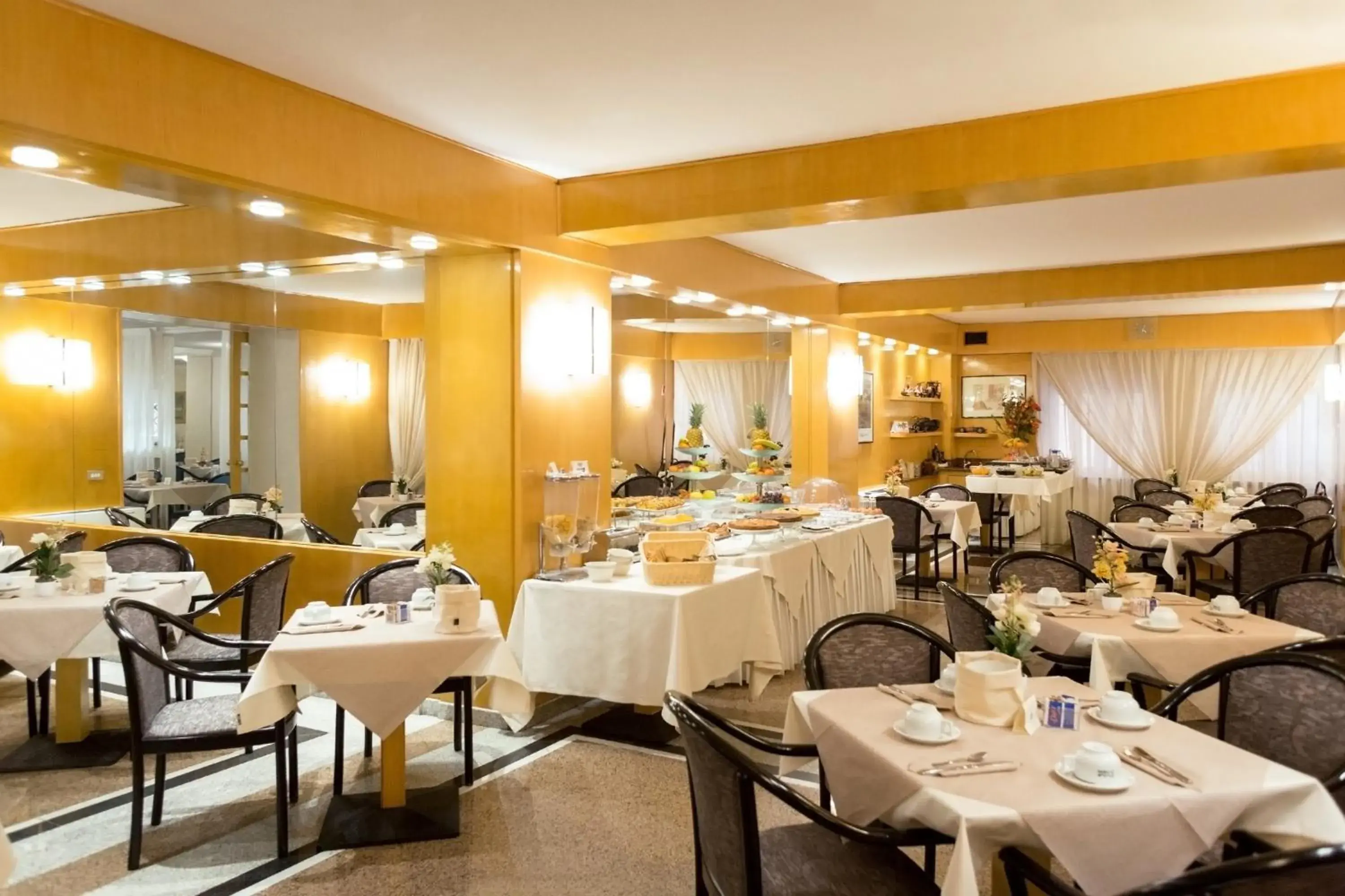 Breakfast, Restaurant/Places to Eat in Best Western Hotel Libertà