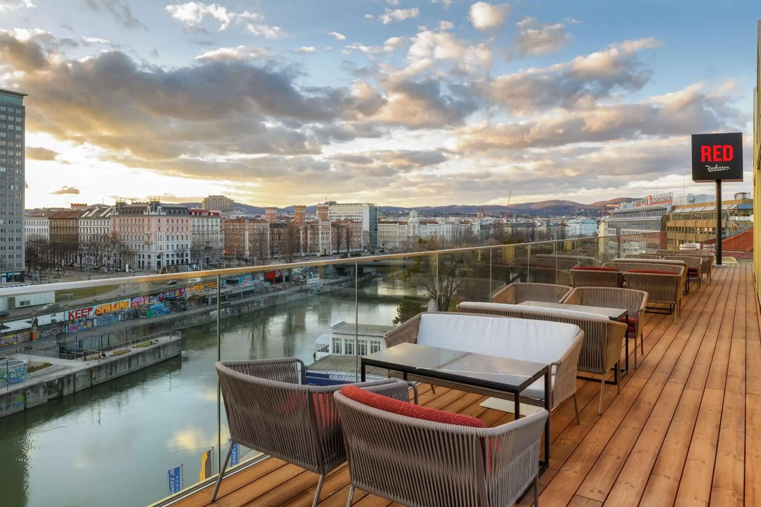 Lounge or bar in Radisson RED Hotel, Vienna Lounge or bar in Radisson RED Hotel, Vienna