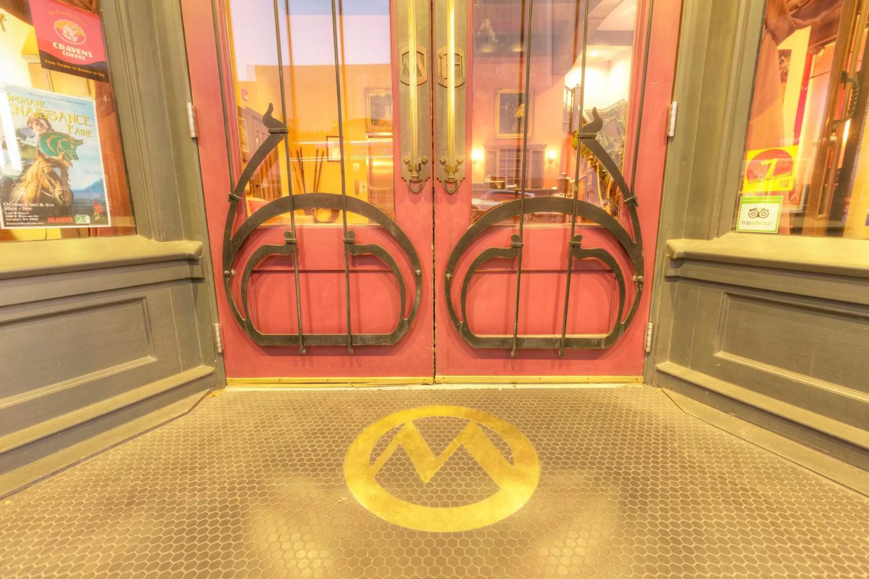 Facade/entrance in Montvale Hotel