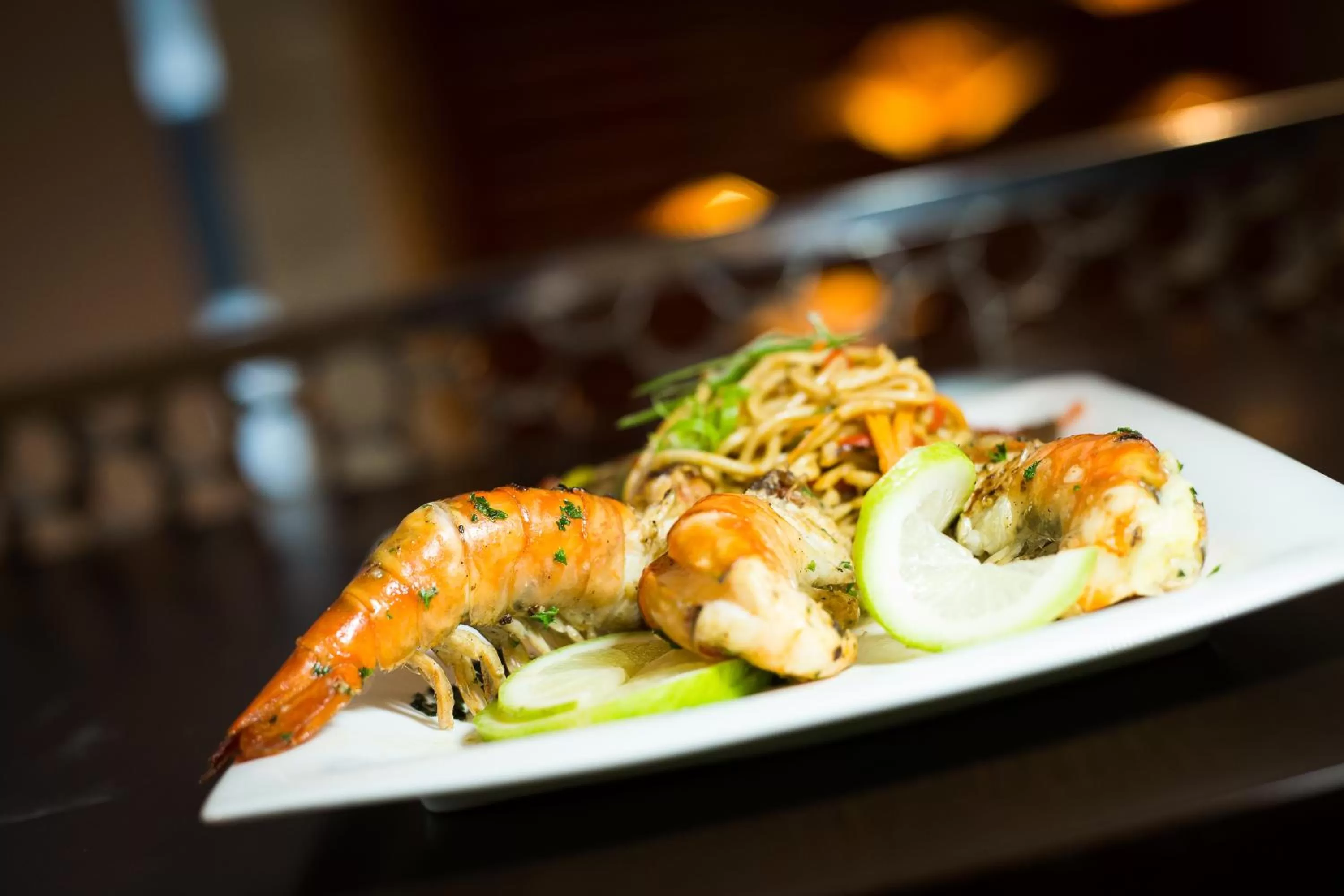 Food in Lakeshore Suites, Banani