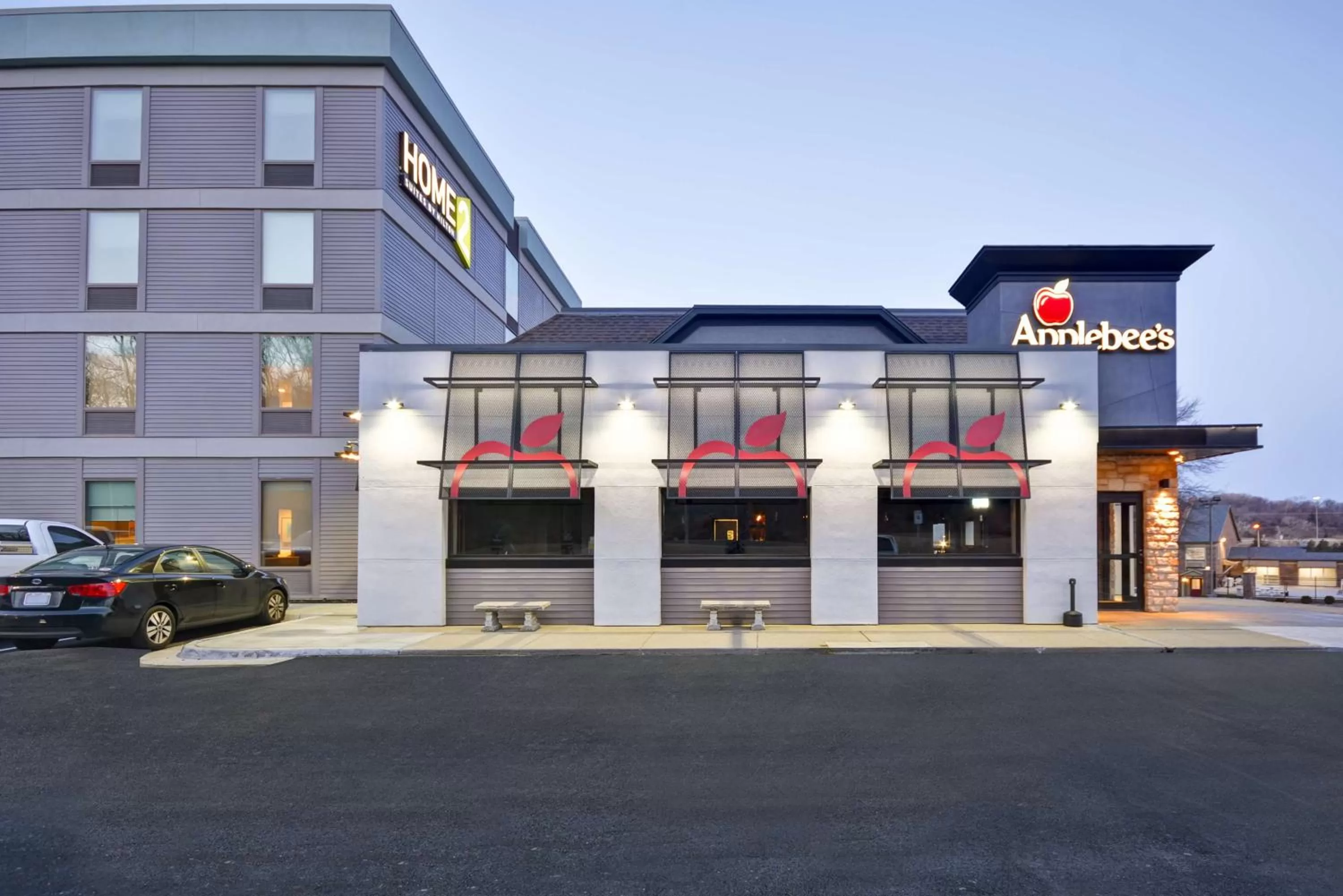 Restaurant/places to eat in Home2 Suites by Hilton Kansas City KU Medical Center
