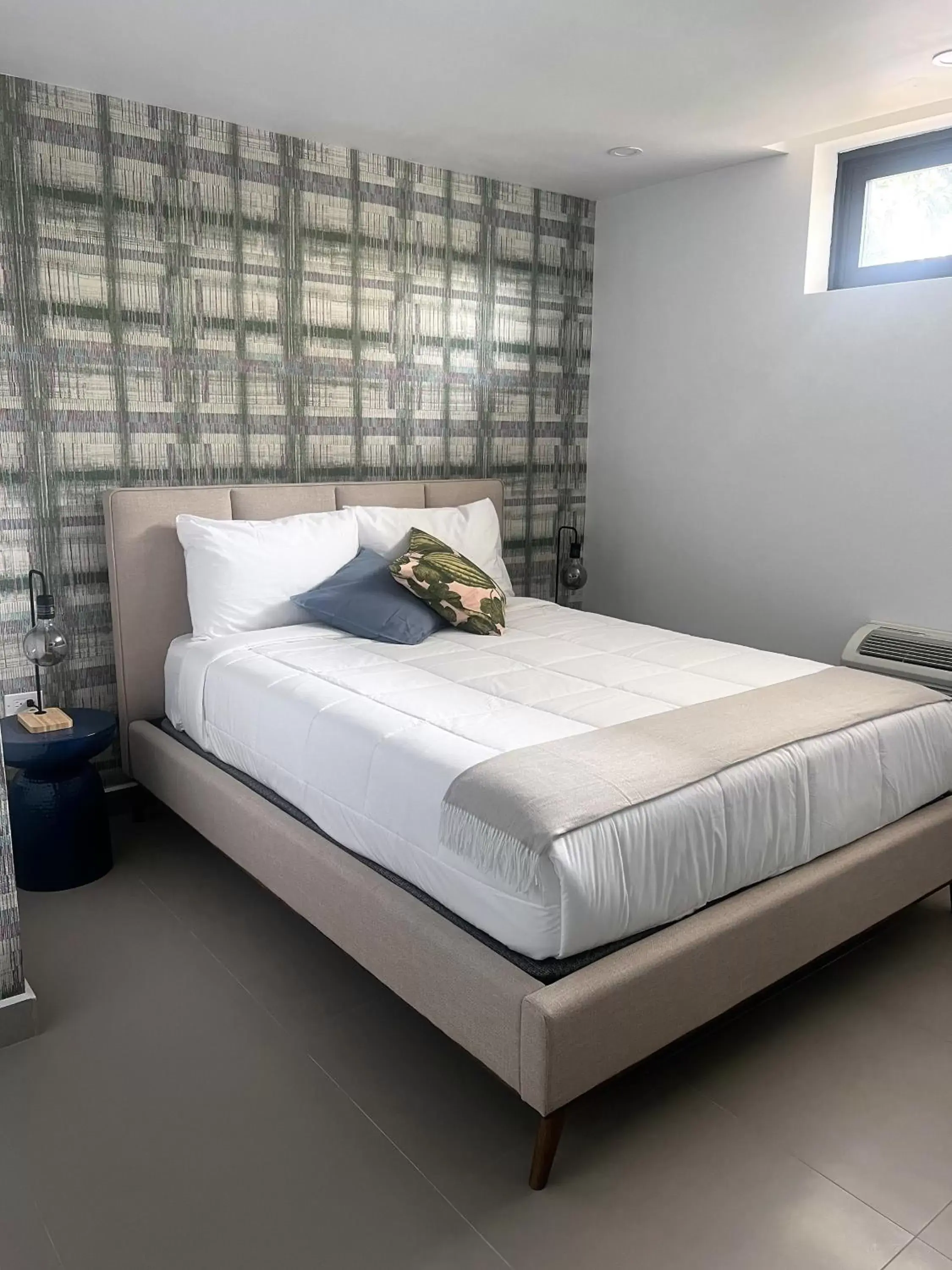 Queen Room in La Calma Poshtel Queen Room in La Calma Poshtel