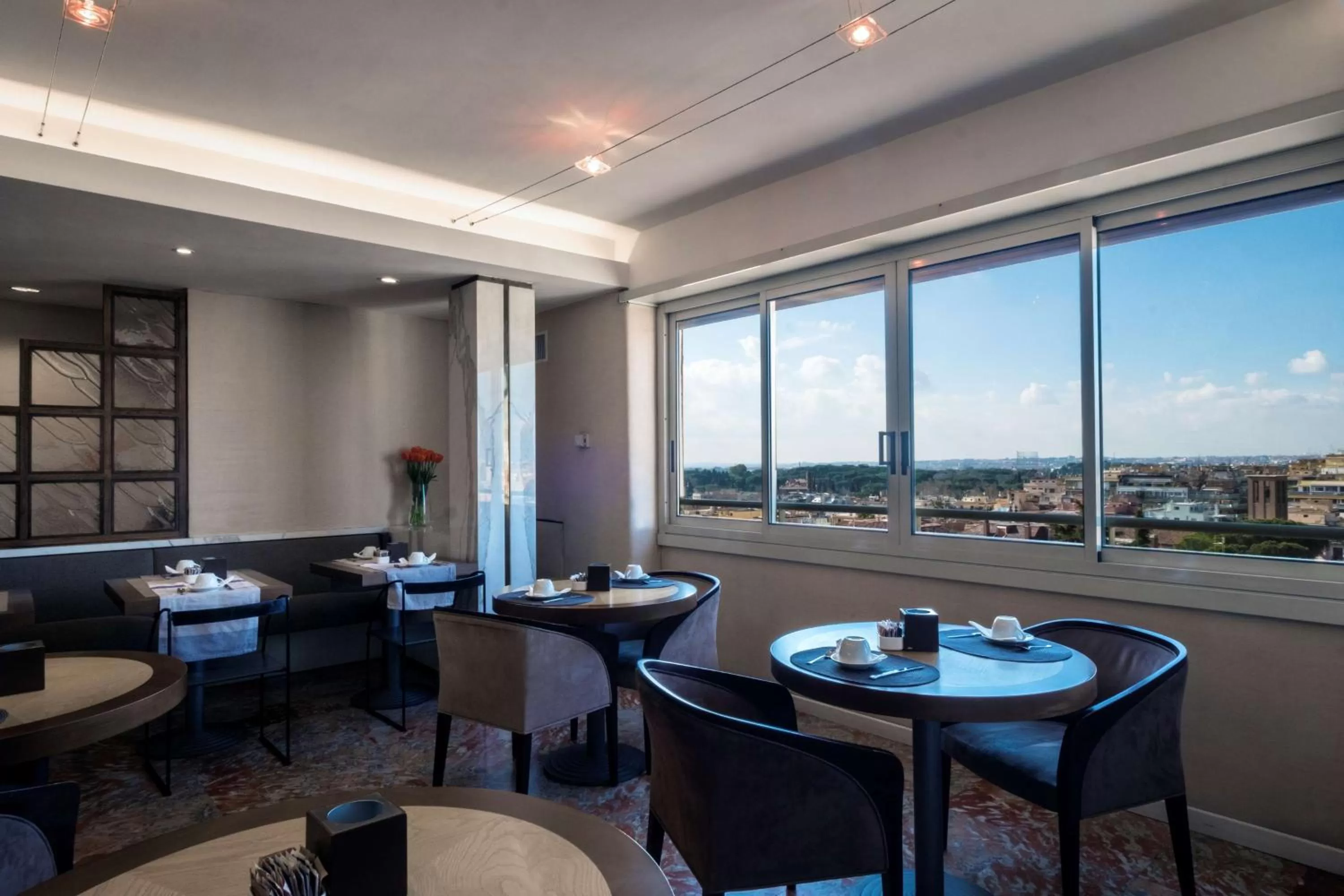 Restaurant/places to eat in Best Western Hotel Piccadilly