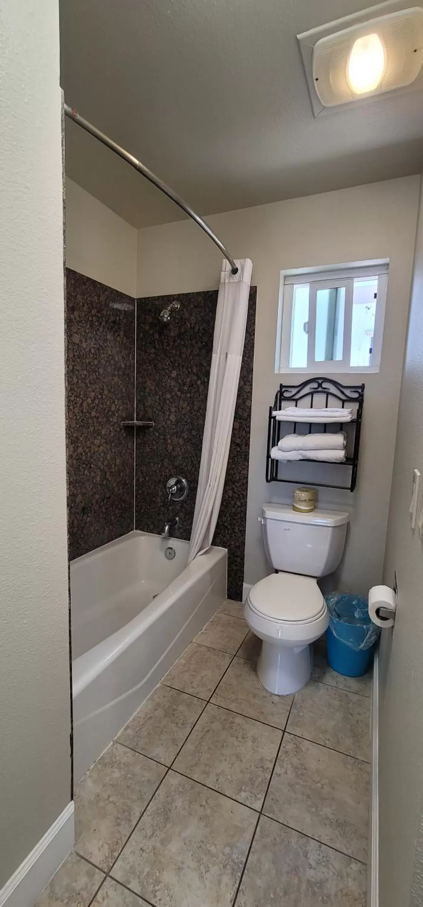 Bathroom in Beachwalker Inn & Suites