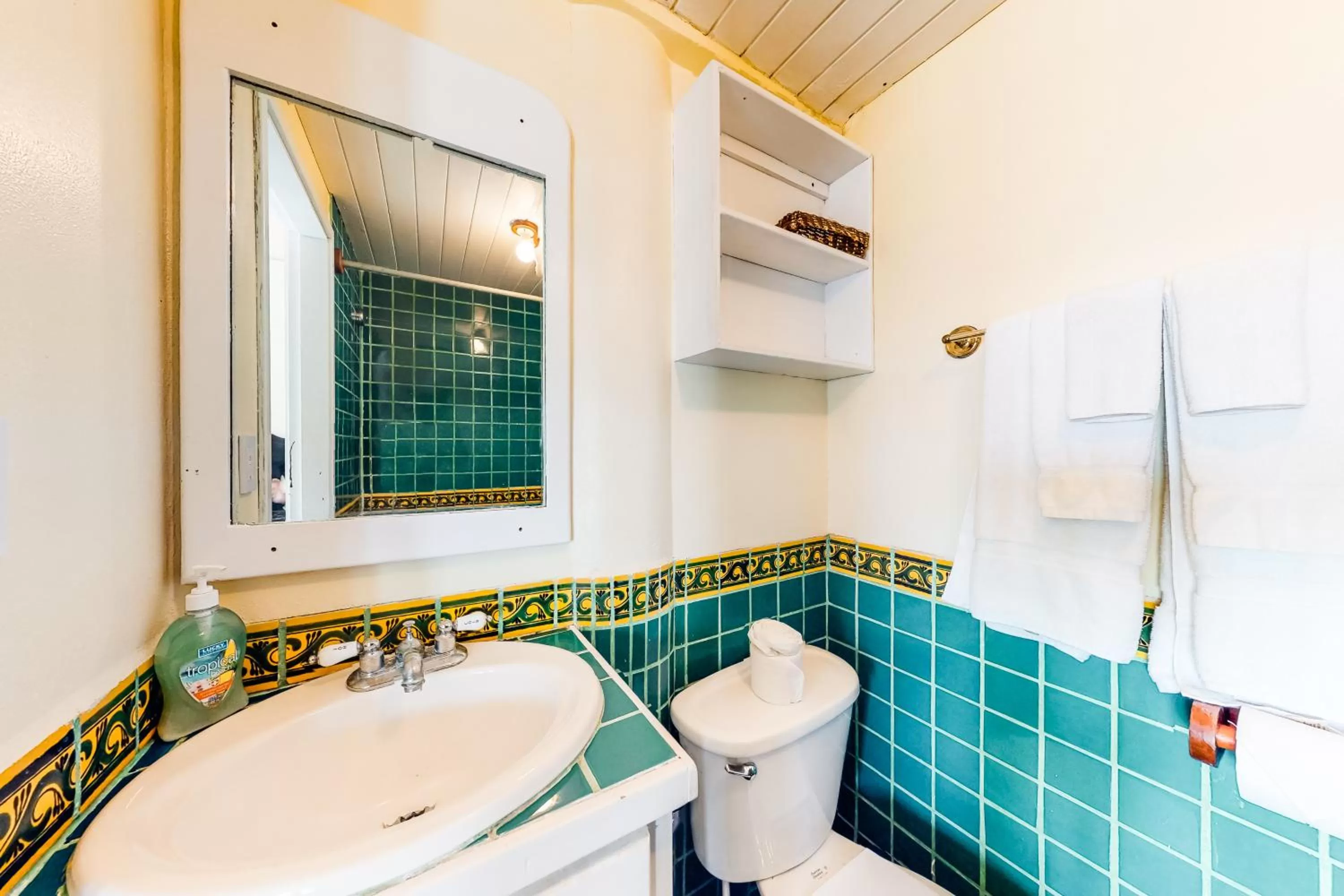 Condo #26 @ Beachside Villas