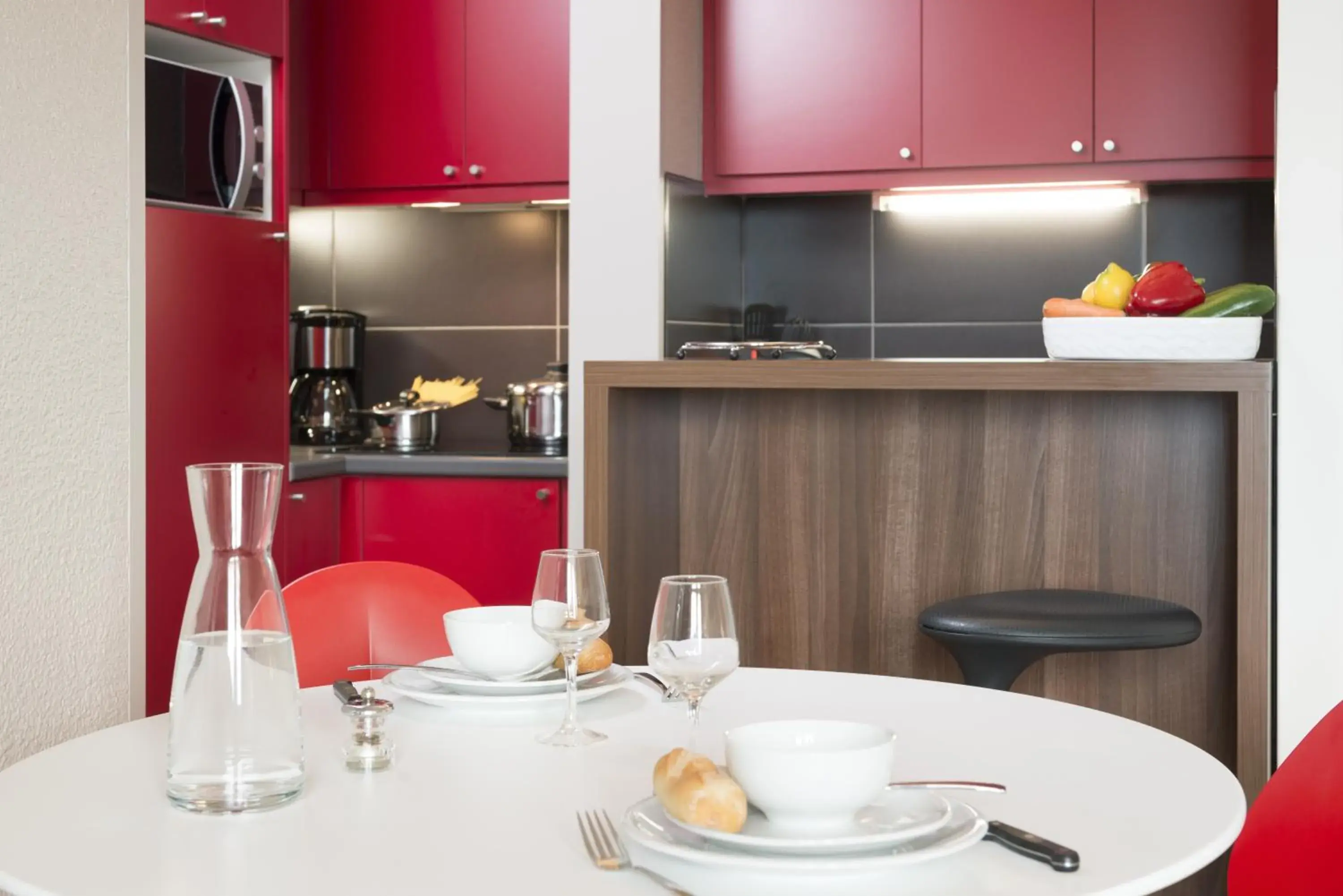 Kitchen or kitchenette, Kitchen/Kitchenette in Aparthotel Adagio Toulouse Centre Ramblas