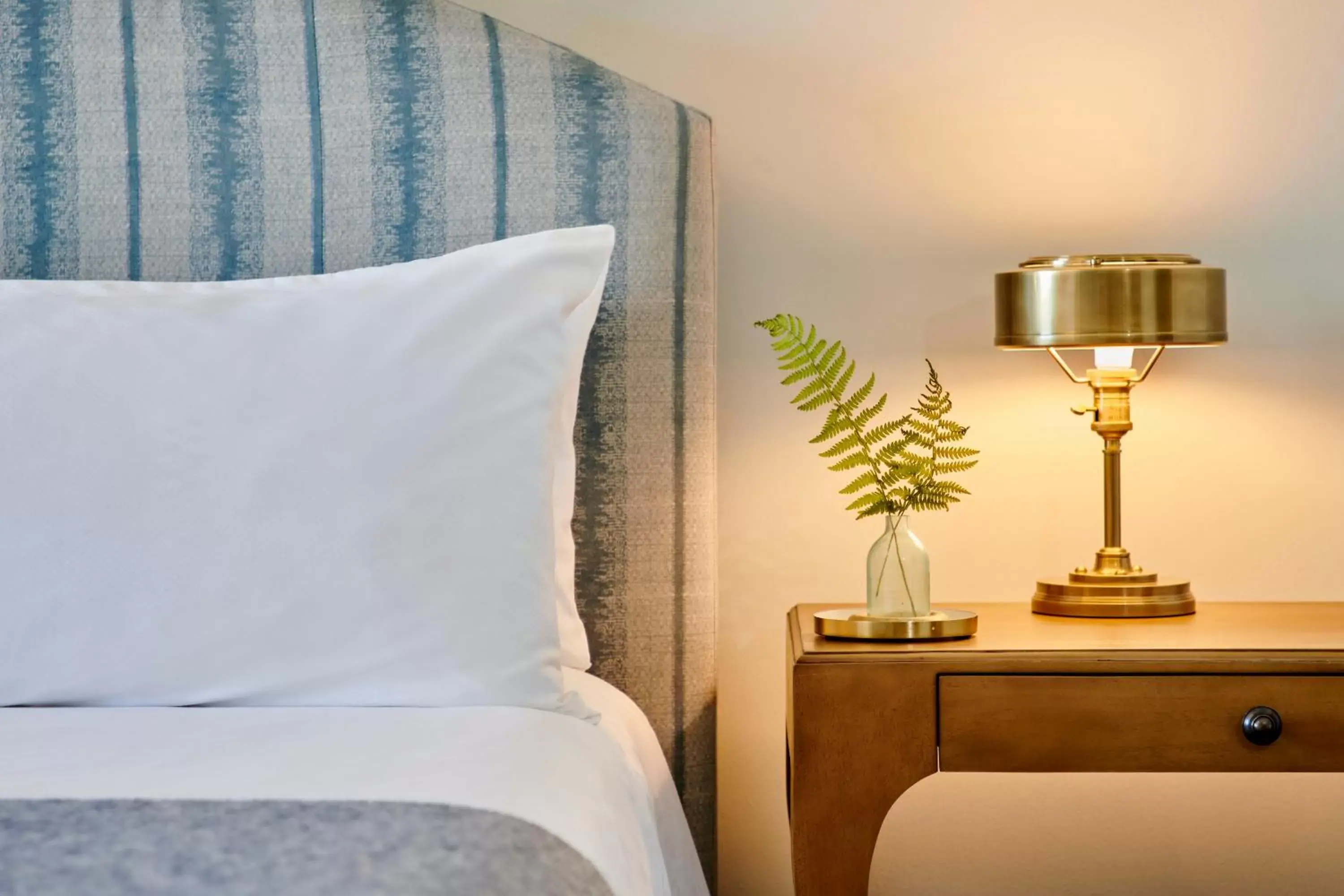 Bed in Harbourview Inn Bed in Harbourview Inn