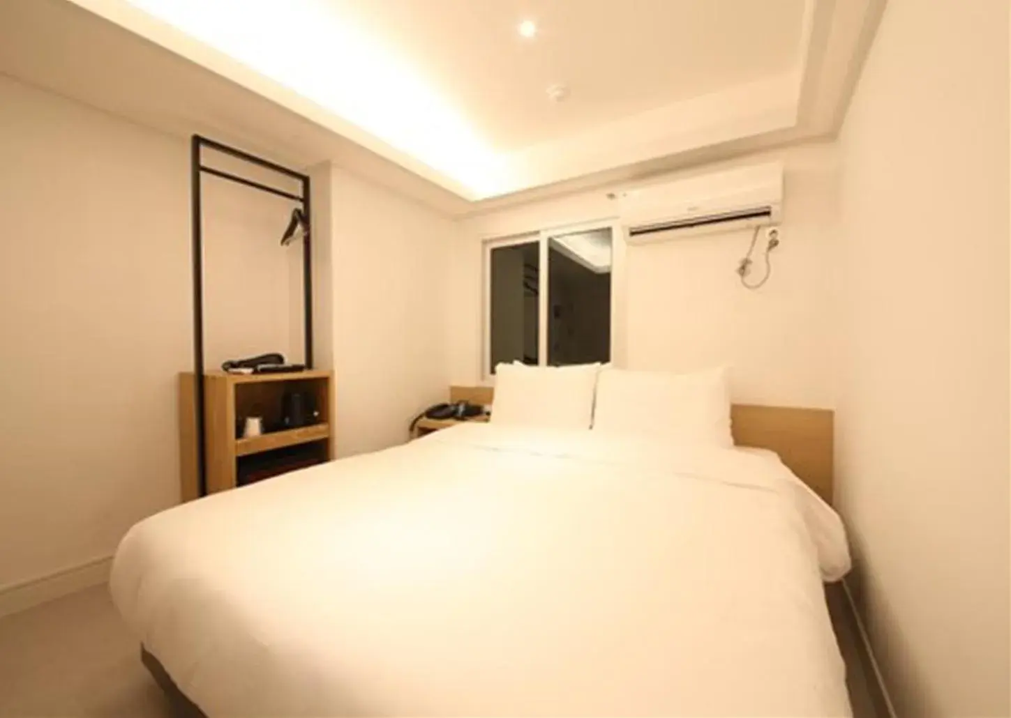 Photo of the whole room, Bed in Busan Seomyeon Business Hotel J7                                                                