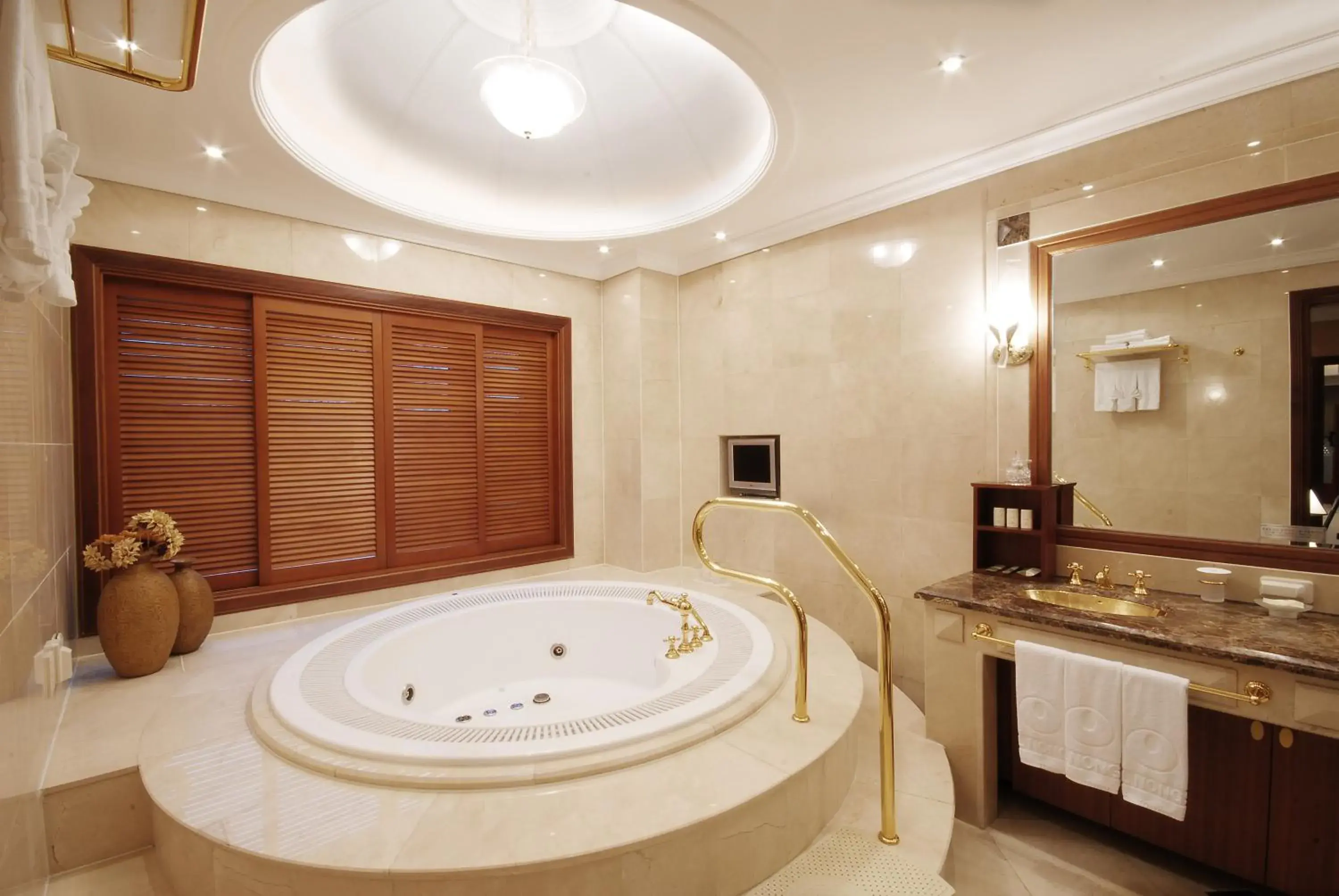 Bathroom in Nongshim Hotel
