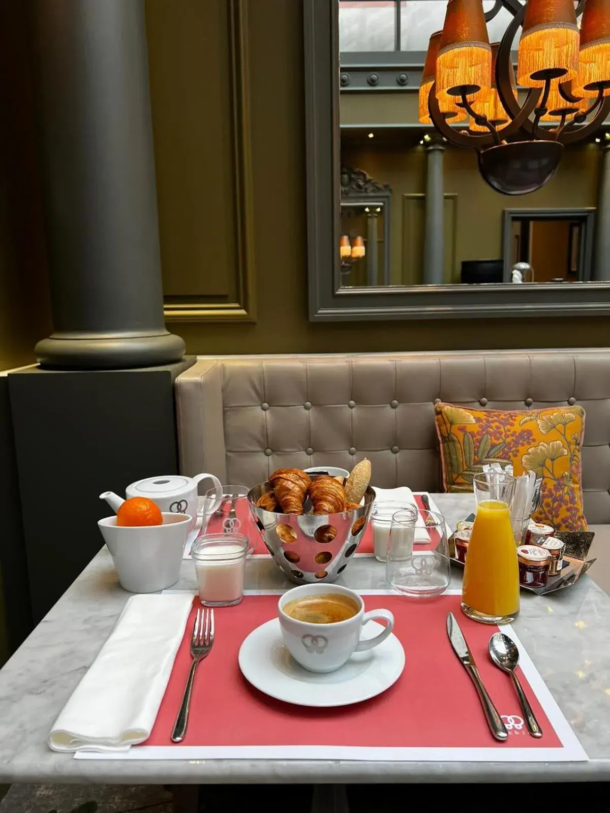 Breakfast in Hôtel Alchimy