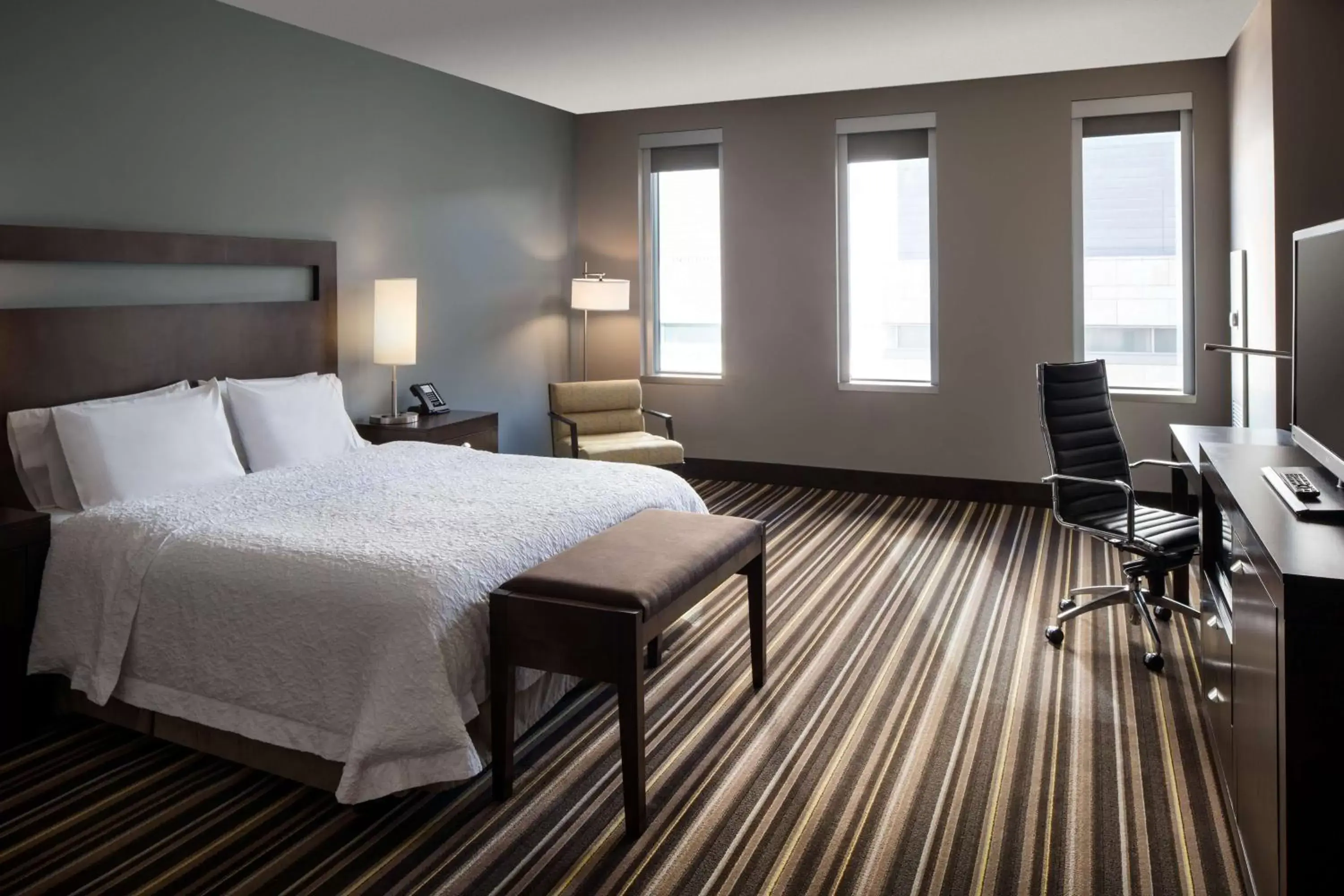 Bedroom in Hampton Inn & Suites Denver Downtown Convention Center
