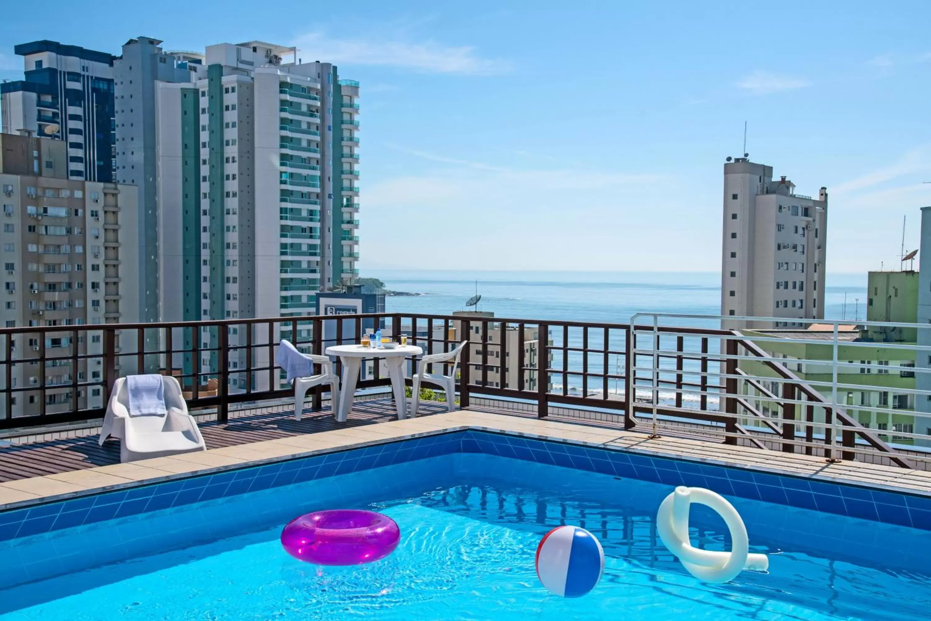 Pool view in Atobá Praia Hotel