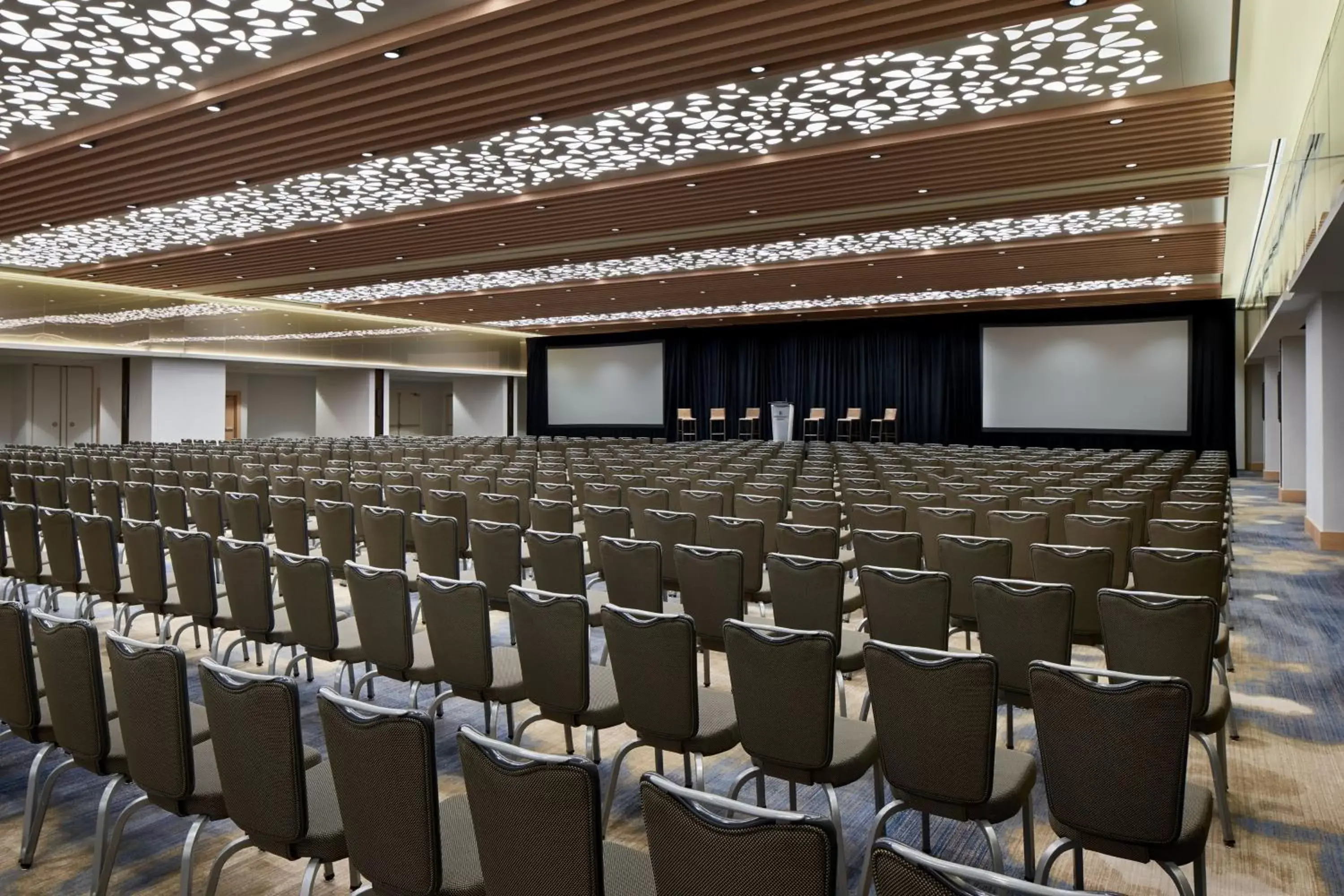 Meeting/conference room in Renaissance Washington DC Downtown Hotel