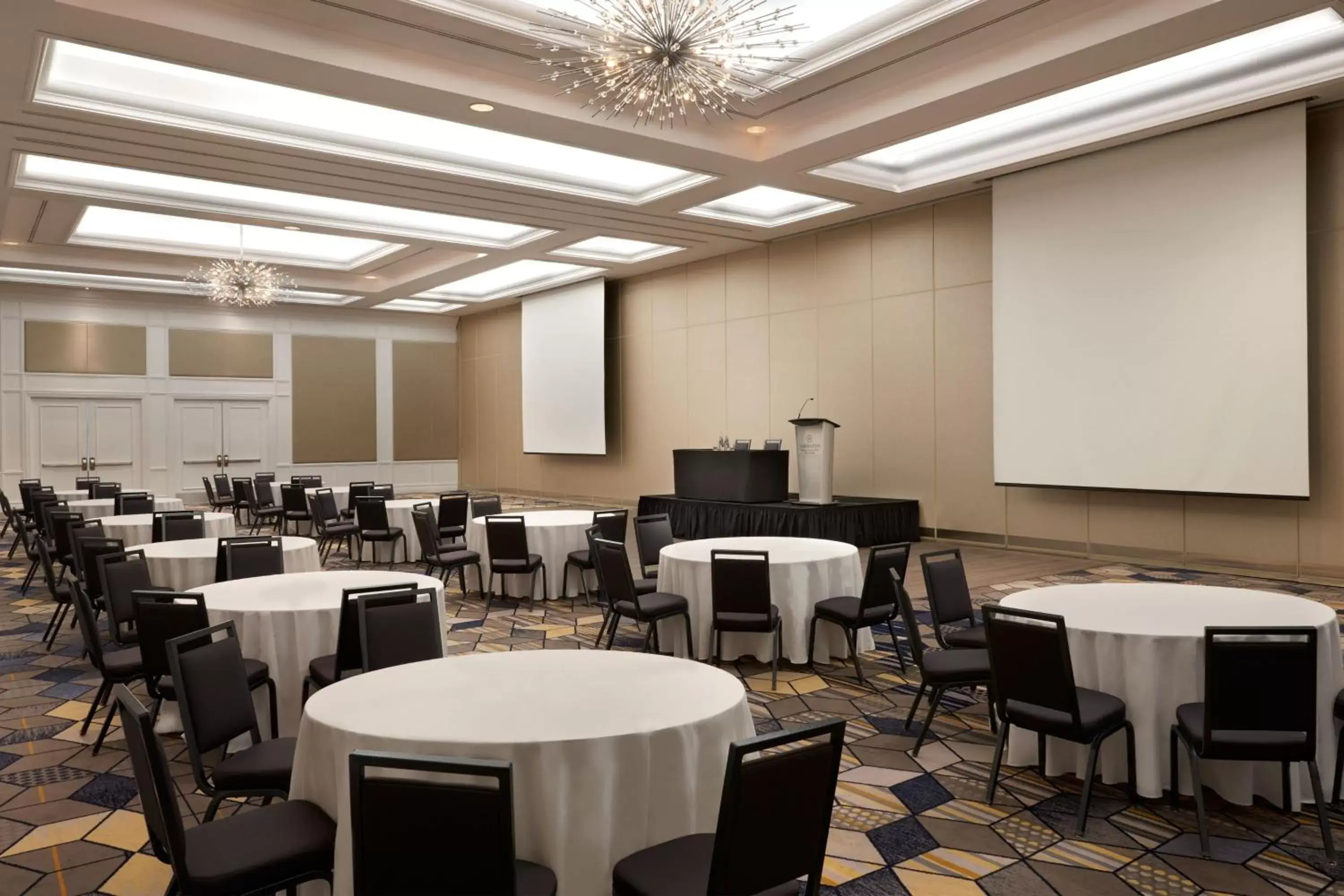 Meeting/conference room in Sheraton Parkway Toronto North Hotel & Suites