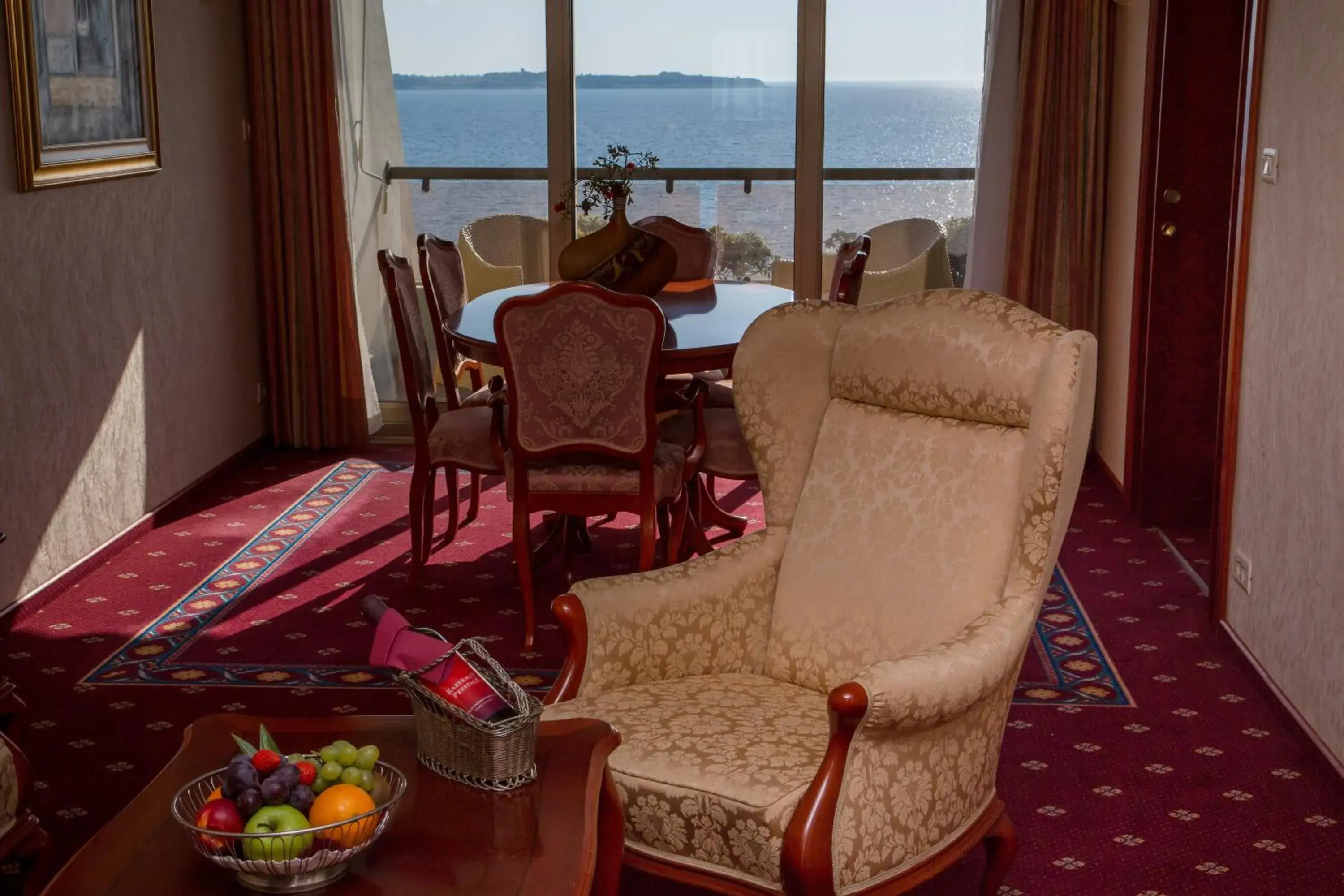 Seating Area in Grand Hotel Bernardin