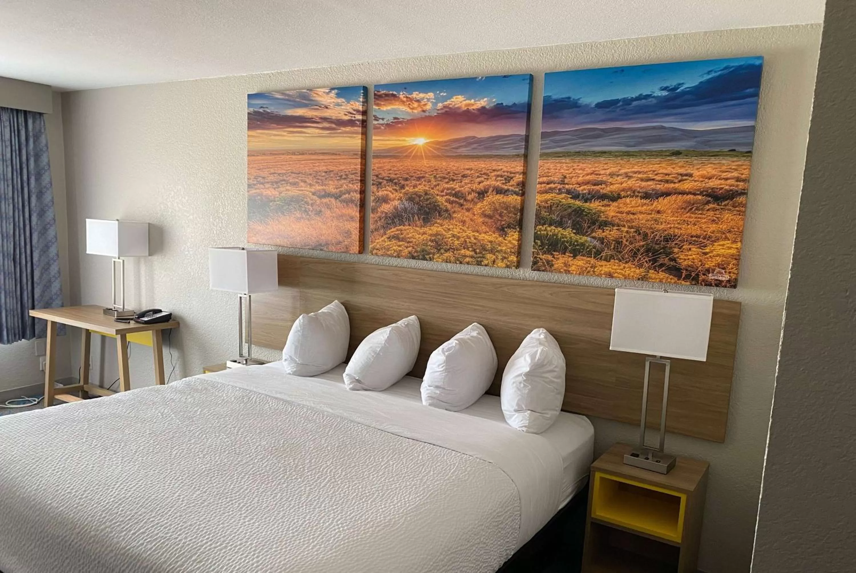 Bedroom, Bed in Days Inn by Wyndham Waco University Area