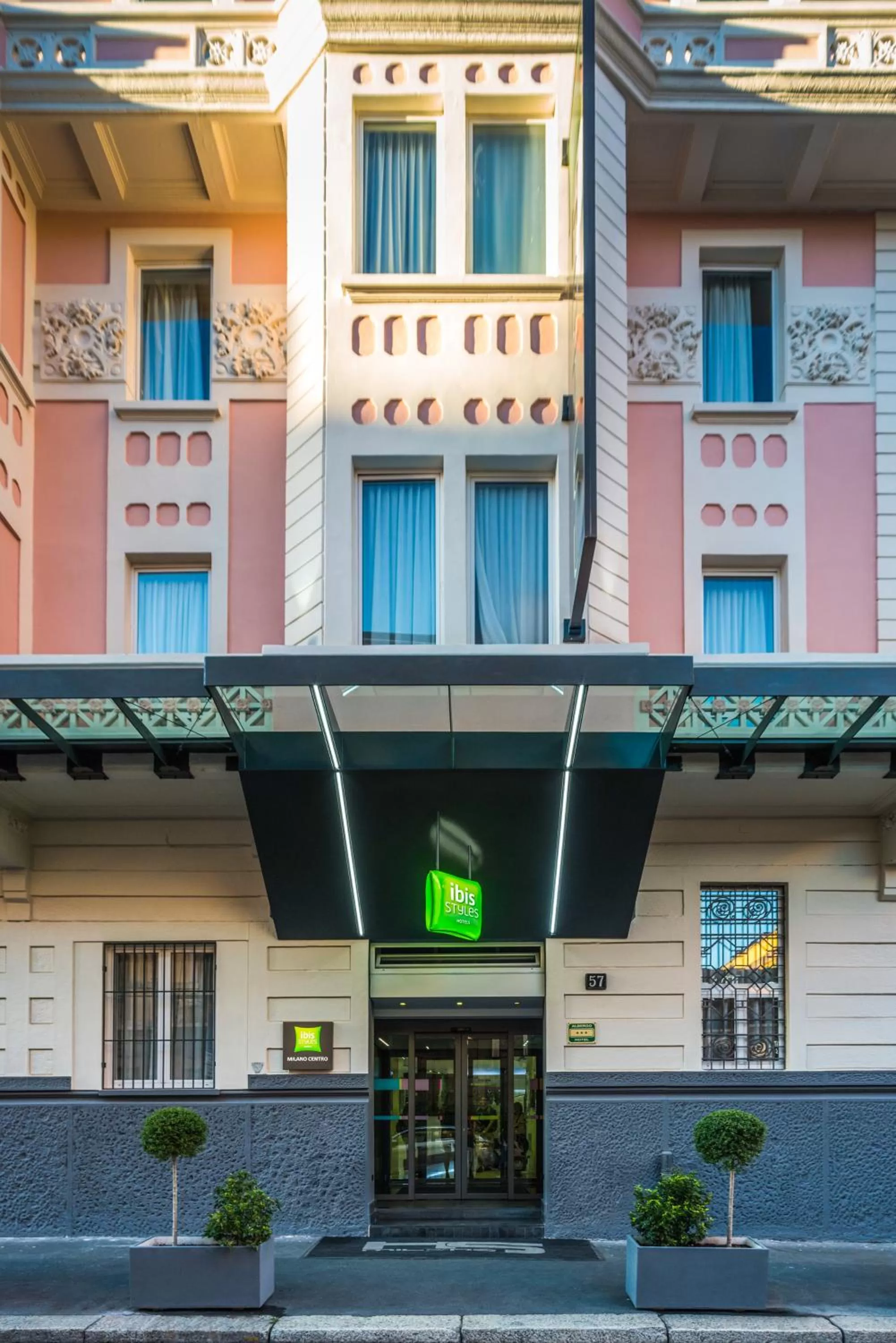 Facade/entrance in Ibis Styles Milano Centro