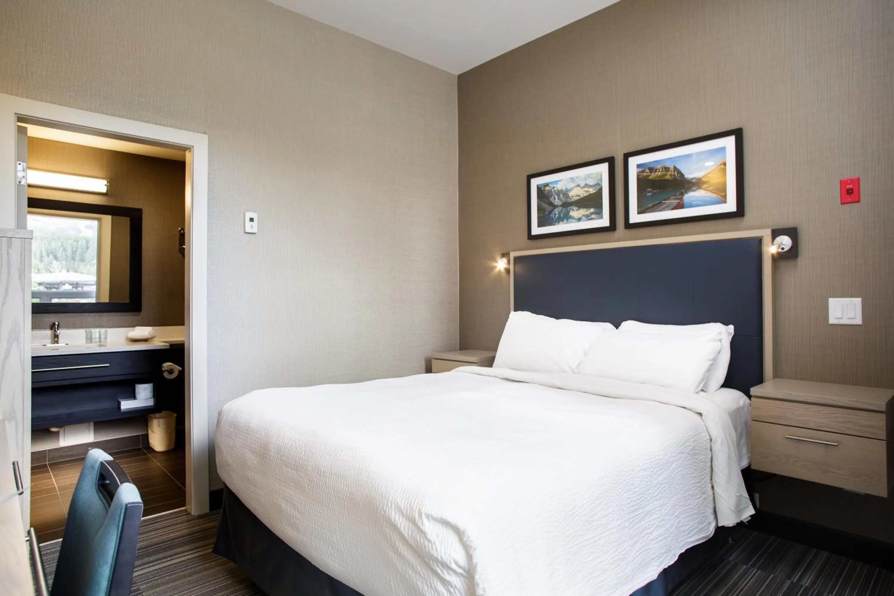 Bed in Mountaineer Lodge