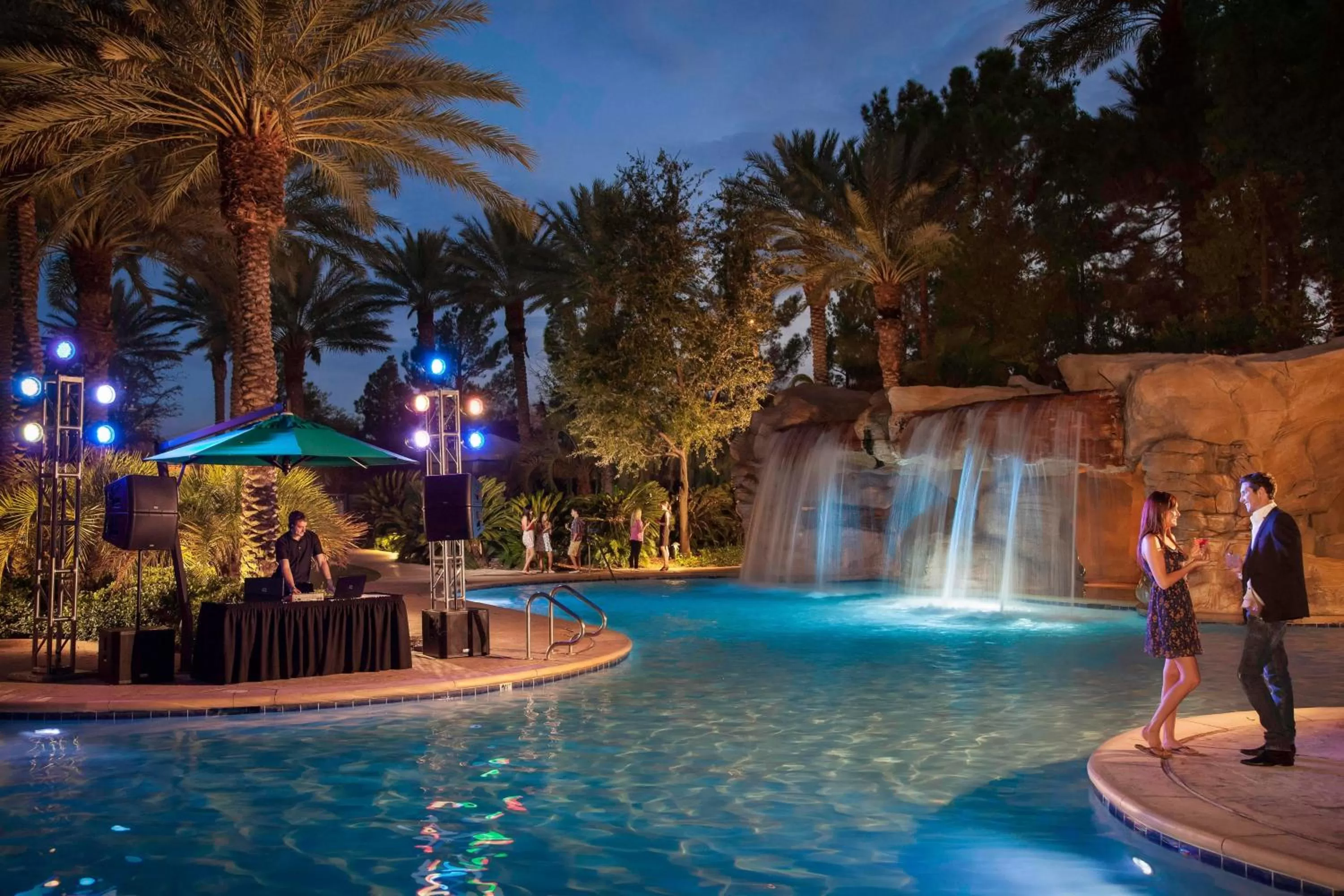 Swimming pool in JW Marriott Las Vegas Resort & Spa