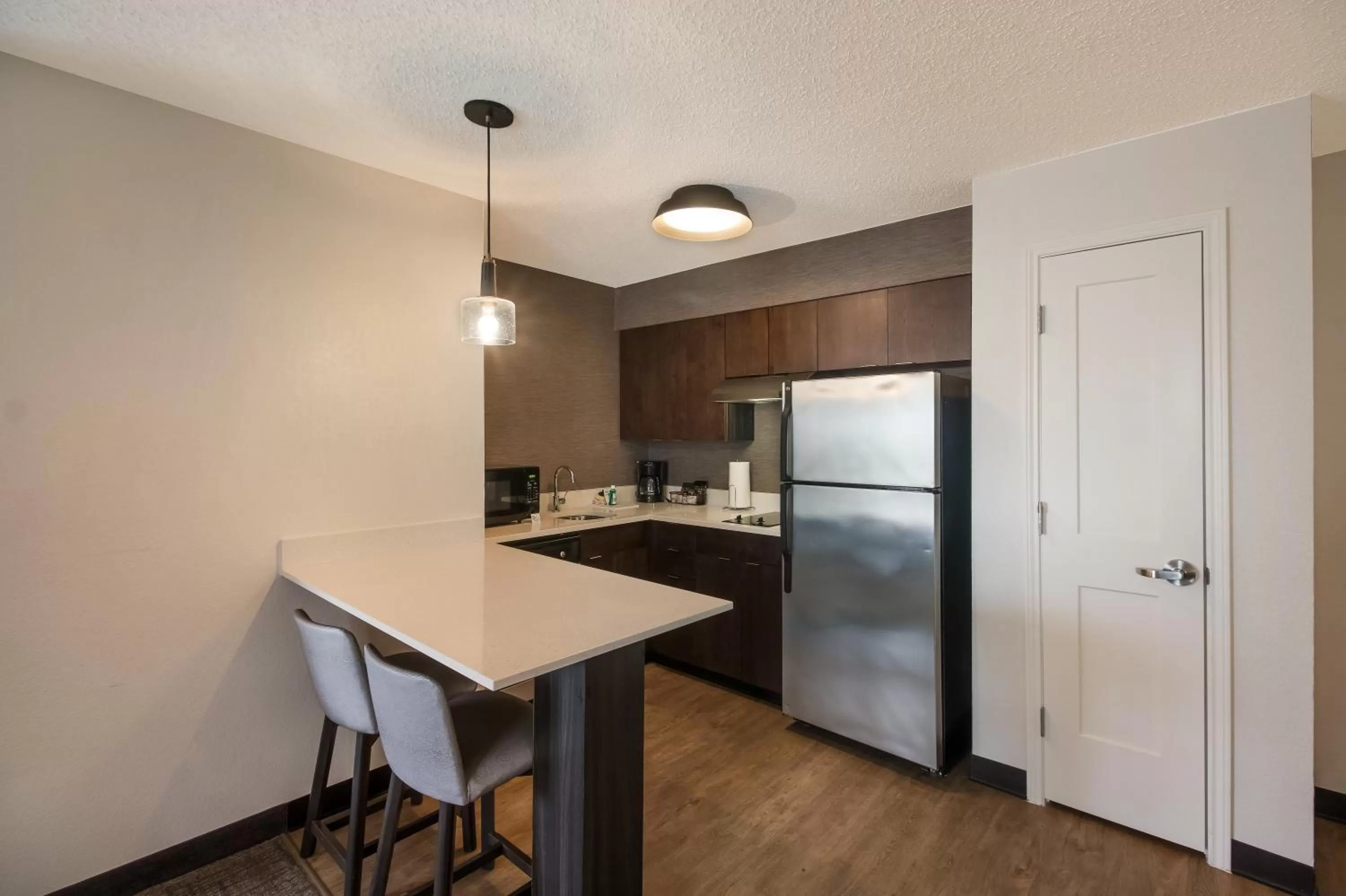Kitchen or kitchenette in Sonesta ES Suites Dallas Richardson