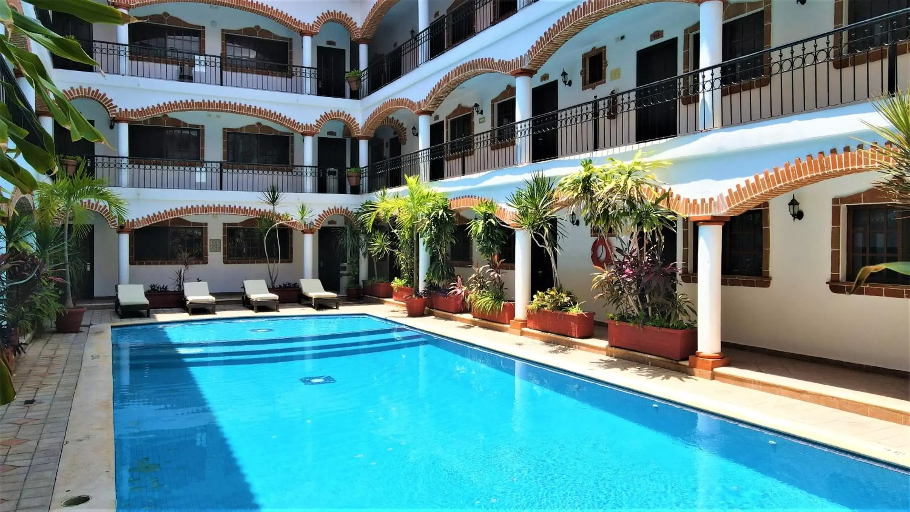Pool view, Swimming Pool in Hotel Colonial Playa del Carmen