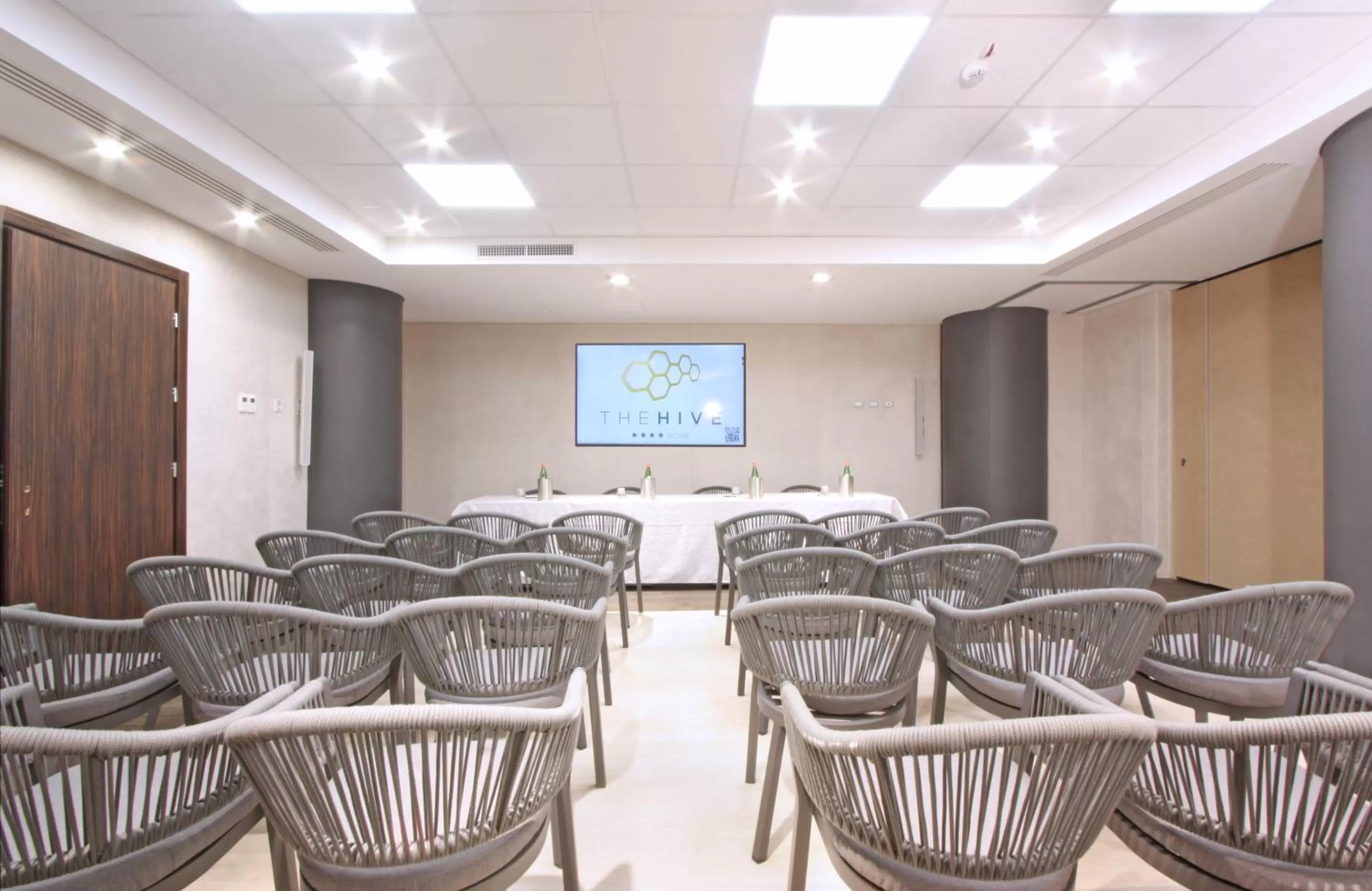 Business facilities in The Hive Hotel