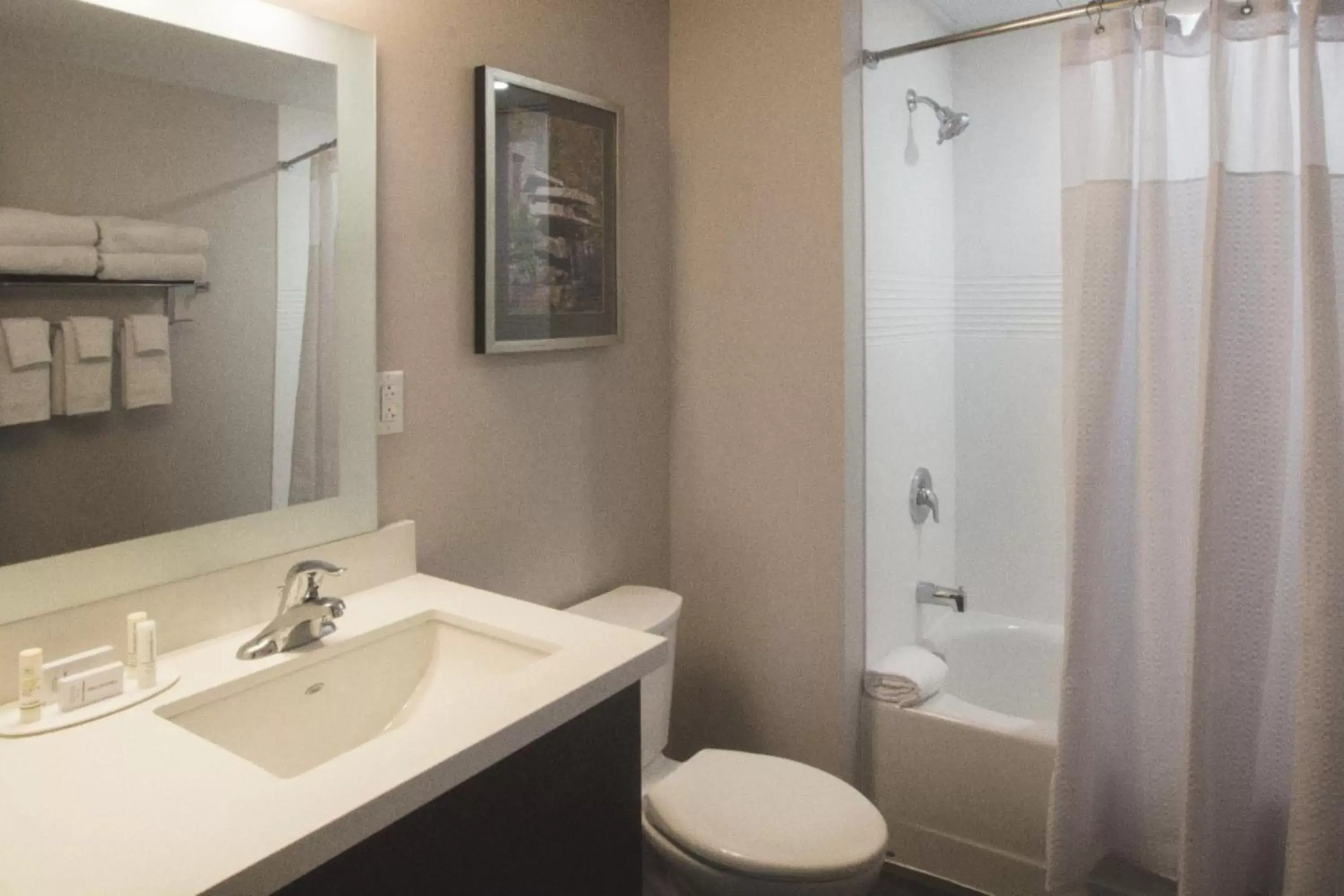 Photo of the whole room, Bathroom in TownePlace Suites by Marriott Pittsburgh Cranberry Township