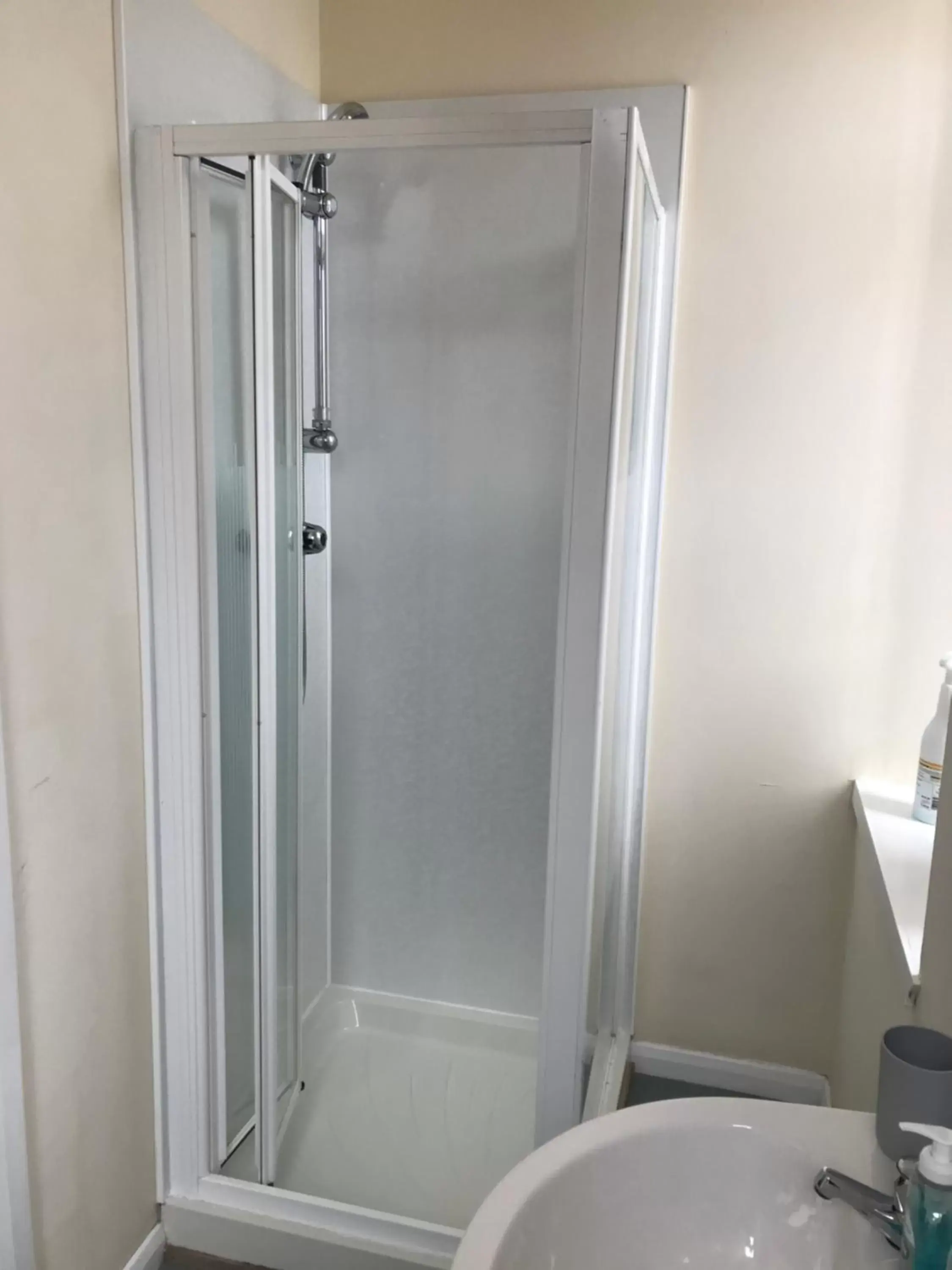 Bathroom in DunMoore Guesthouse