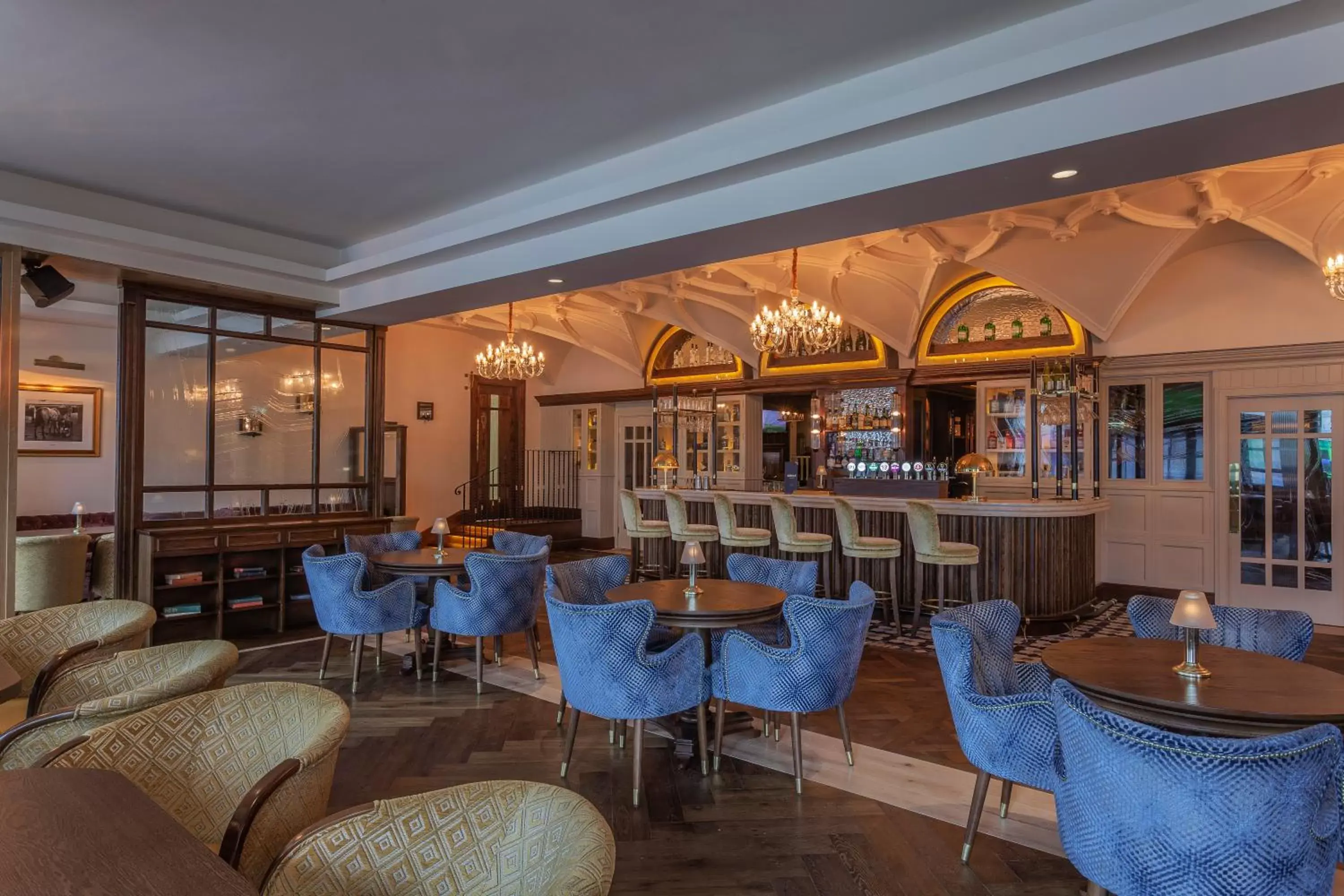 Restaurant/places to eat, Lounge/Bar in Glenroyal Hotel