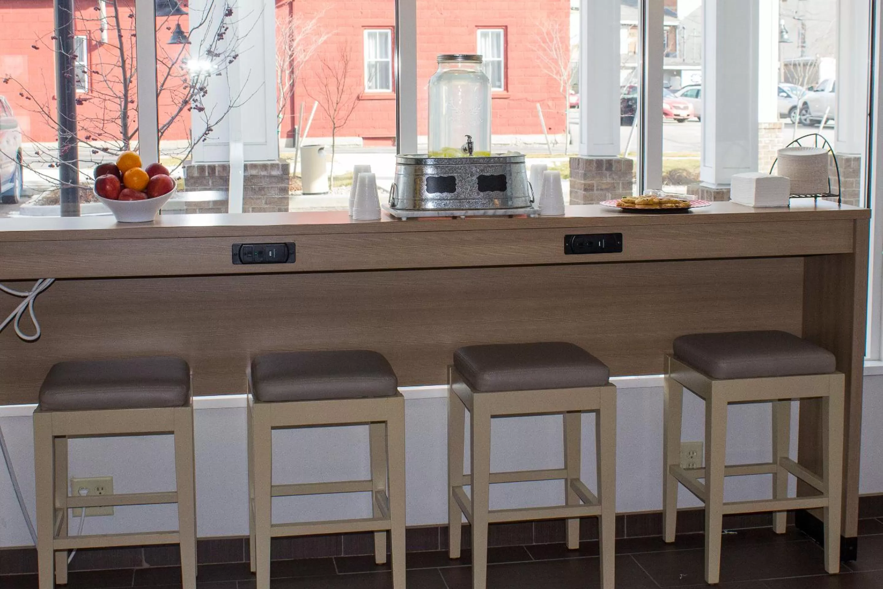 Lobby or reception in Microtel Inn & Suites by Wyndham - Penn Yan