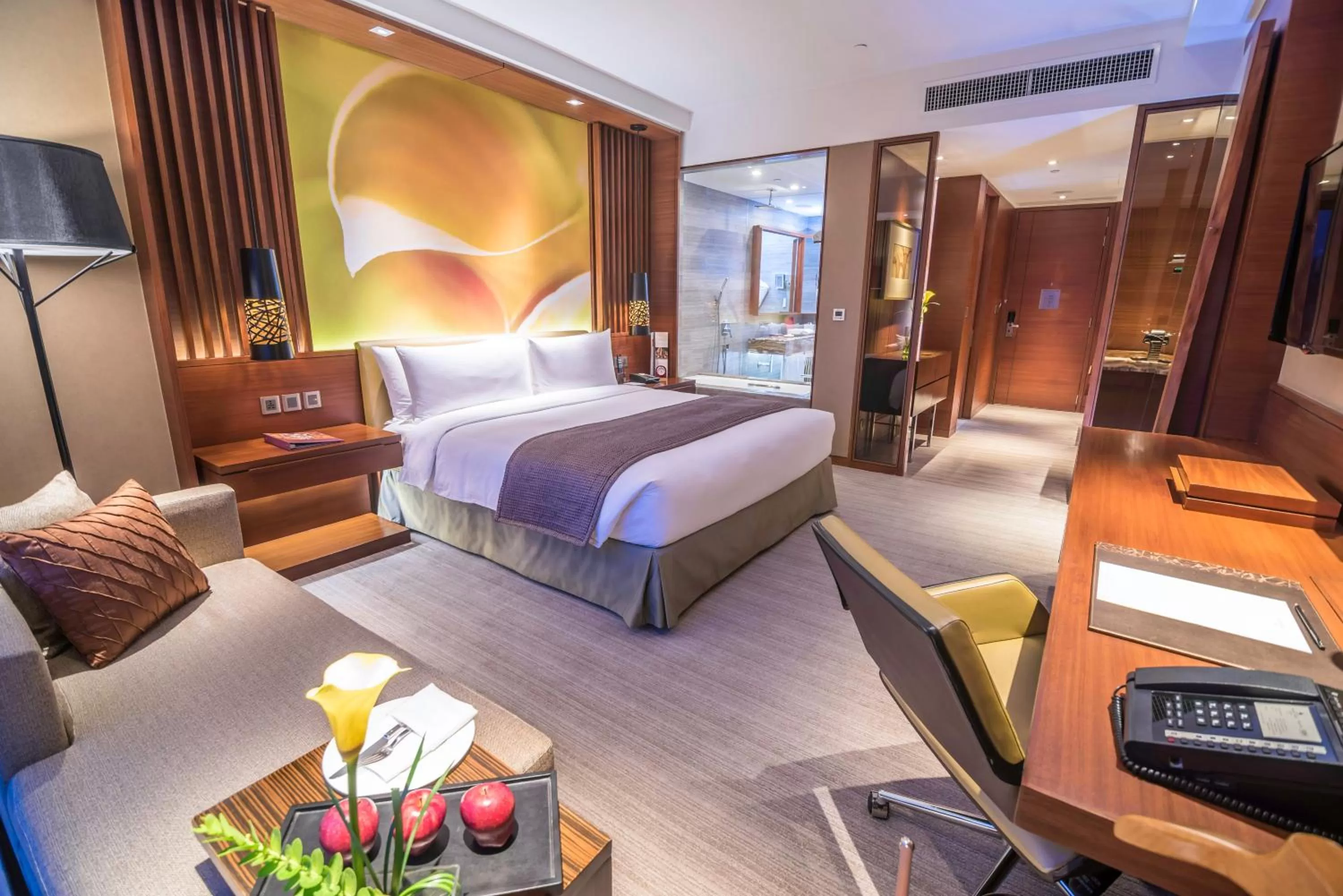 Bed in Marco Polo Ortigas Manila