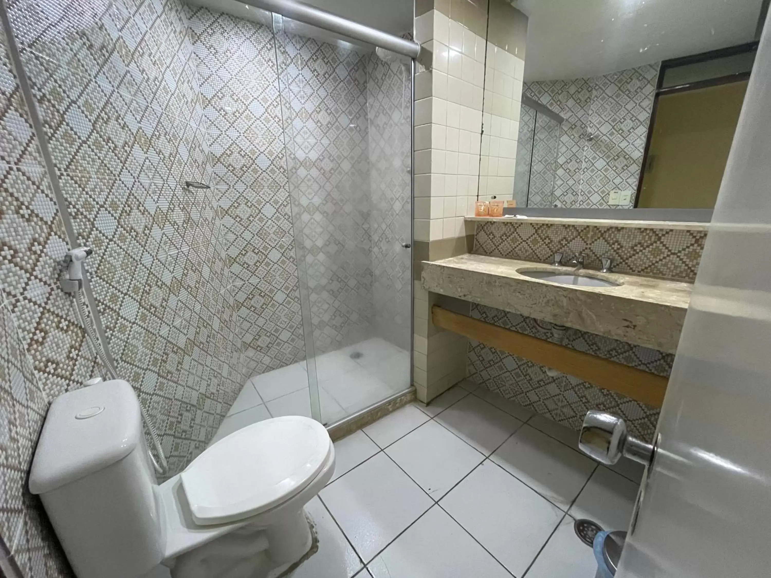 Bathroom in Rede Andrade Plaza Recife