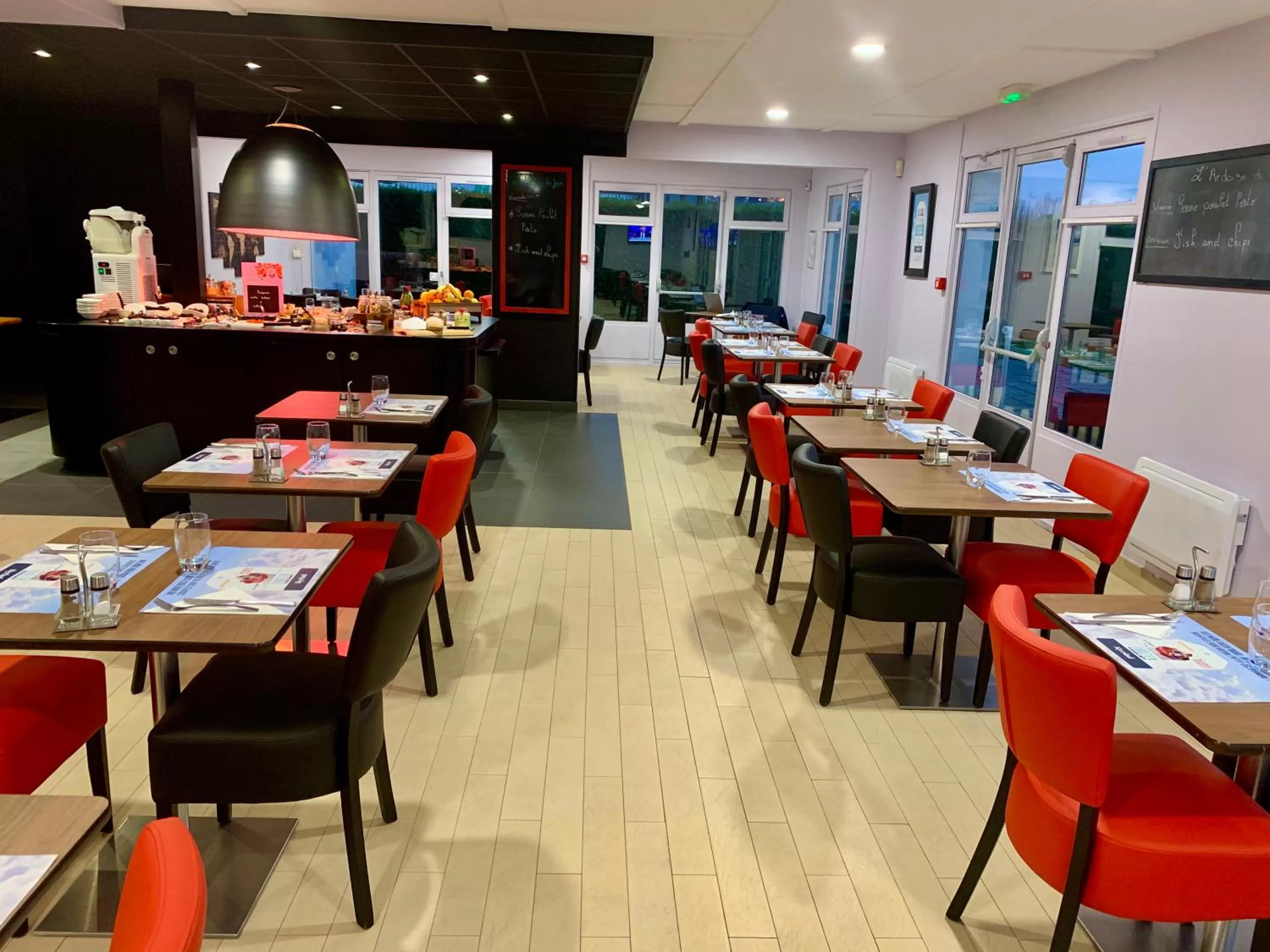 Restaurant/places to eat in KYRIAD Issoudun