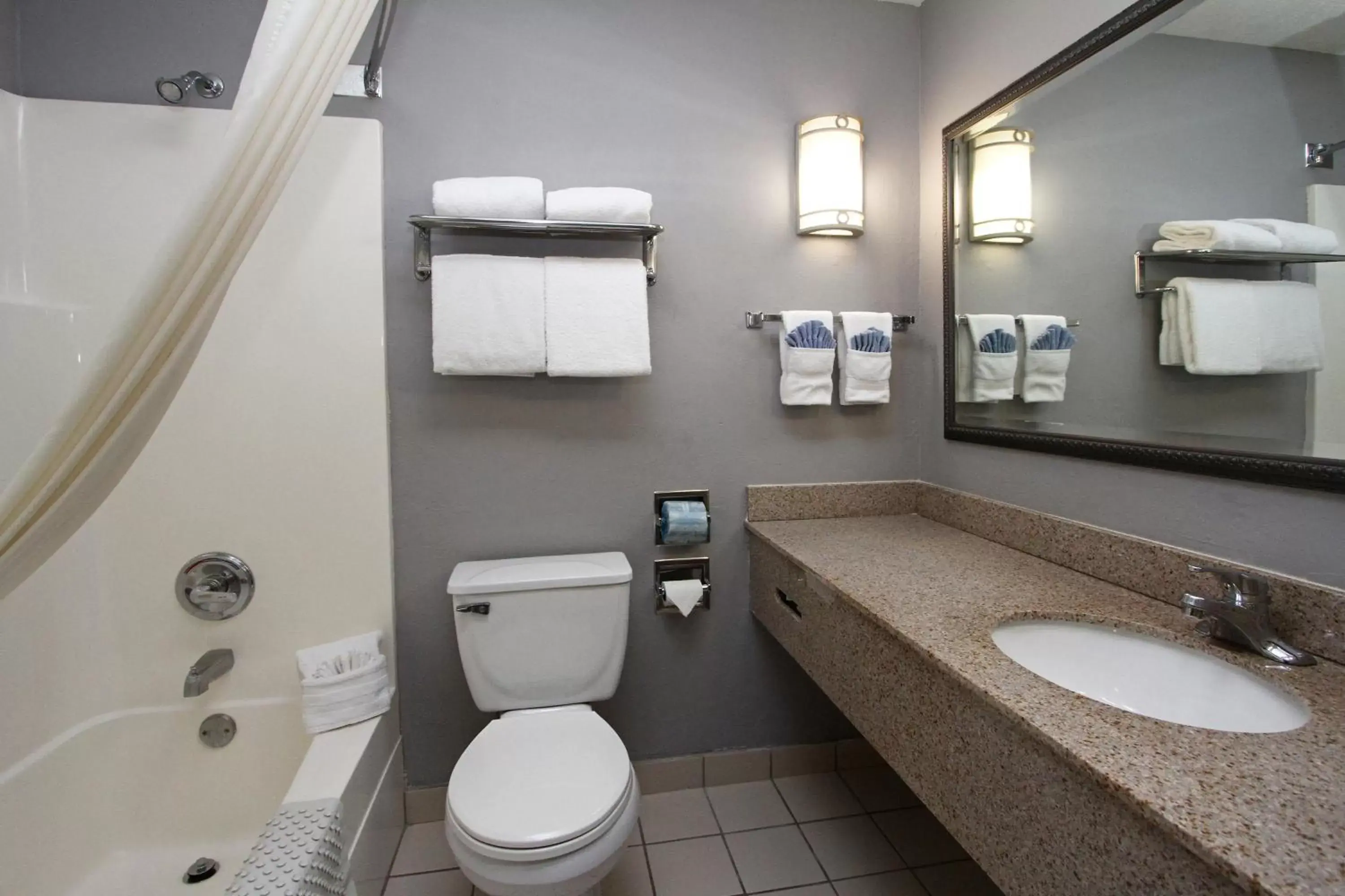 Bathroom in New Victorian Inn - Sioux City