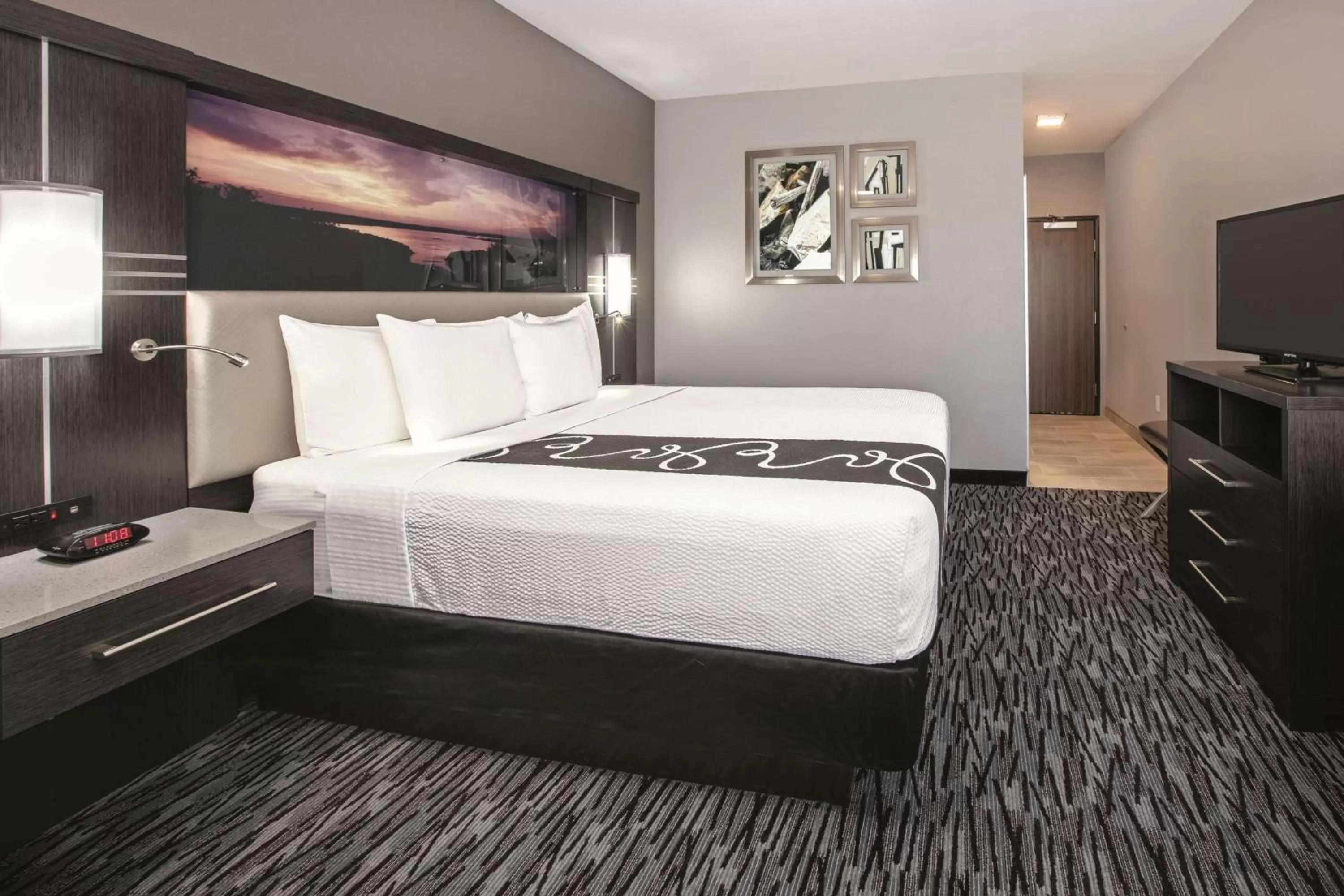 Photo of the whole room, Bed in La Quinta by Wyndham Amarillo Airport