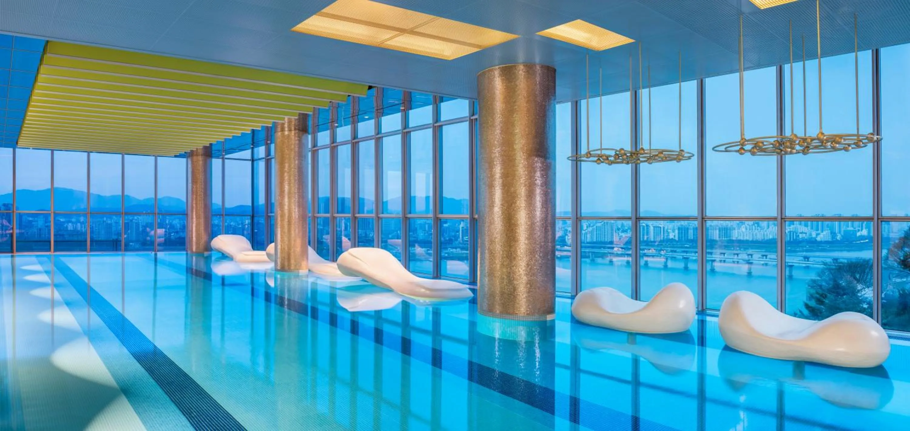 Swimming pool in Vista Walkerhill Seoul - formerly W Seoul