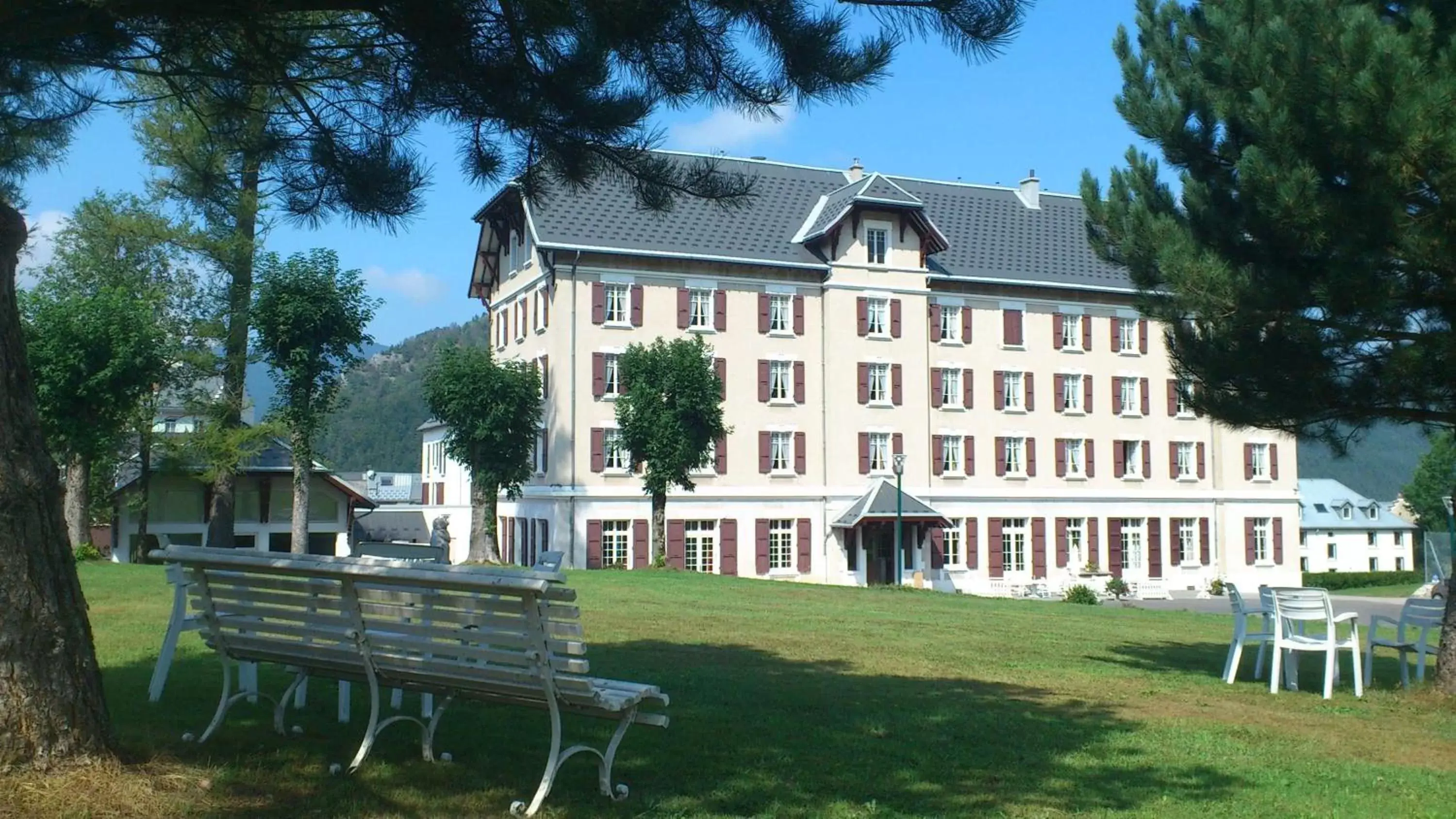 Property Building in Best Western Grand Hotel de Paris