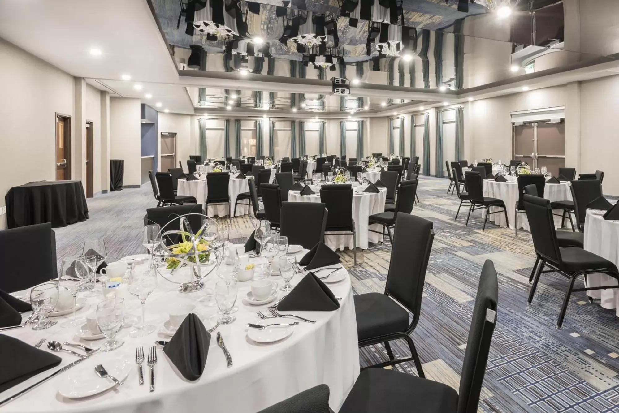Banquet/Function facilities, Restaurant/Places to Eat in Wingate by Wyndham Dieppe Moncton