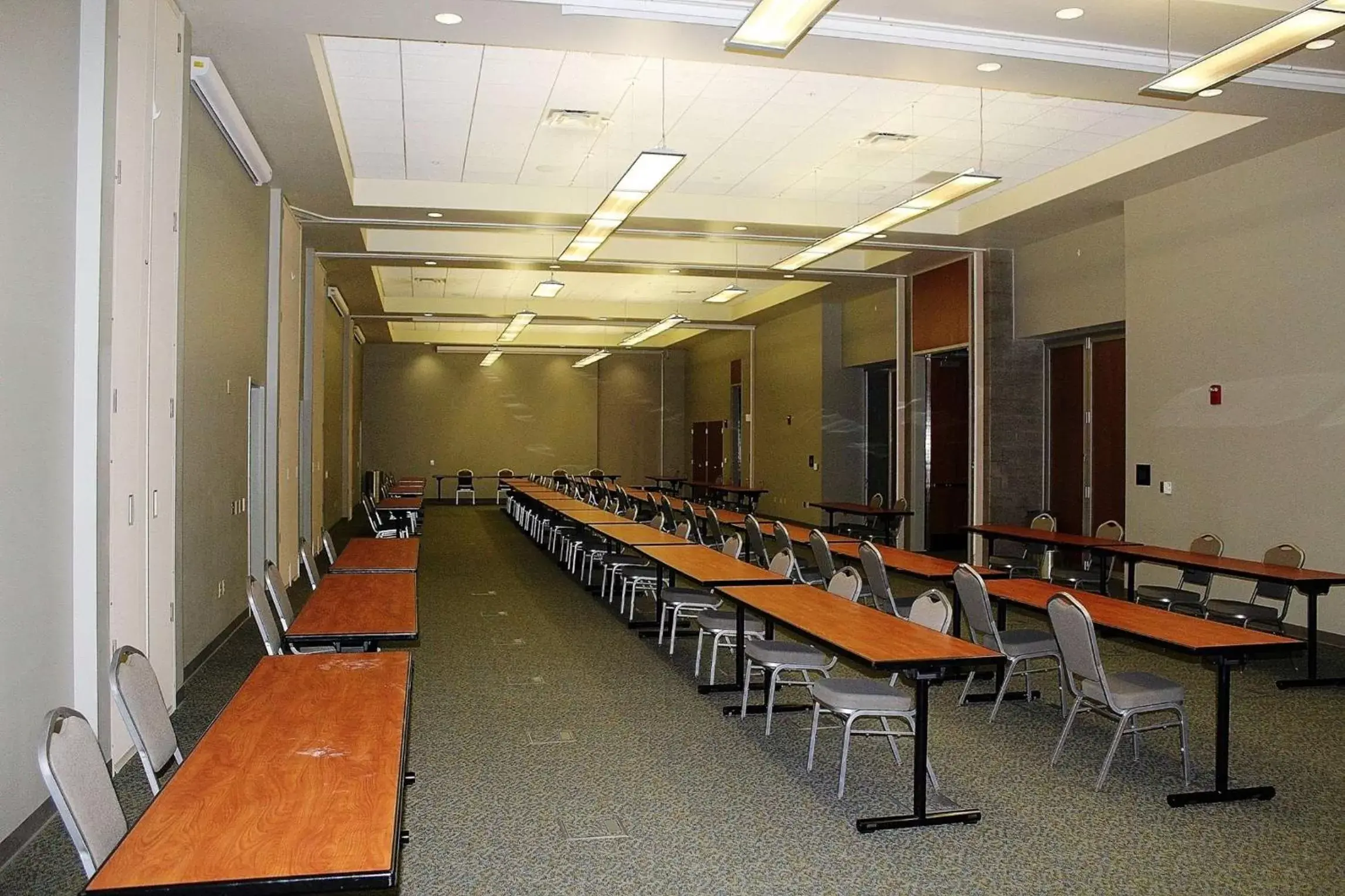 Meeting/conference room in Hampton Inn & Suites California University-Pittsburgh