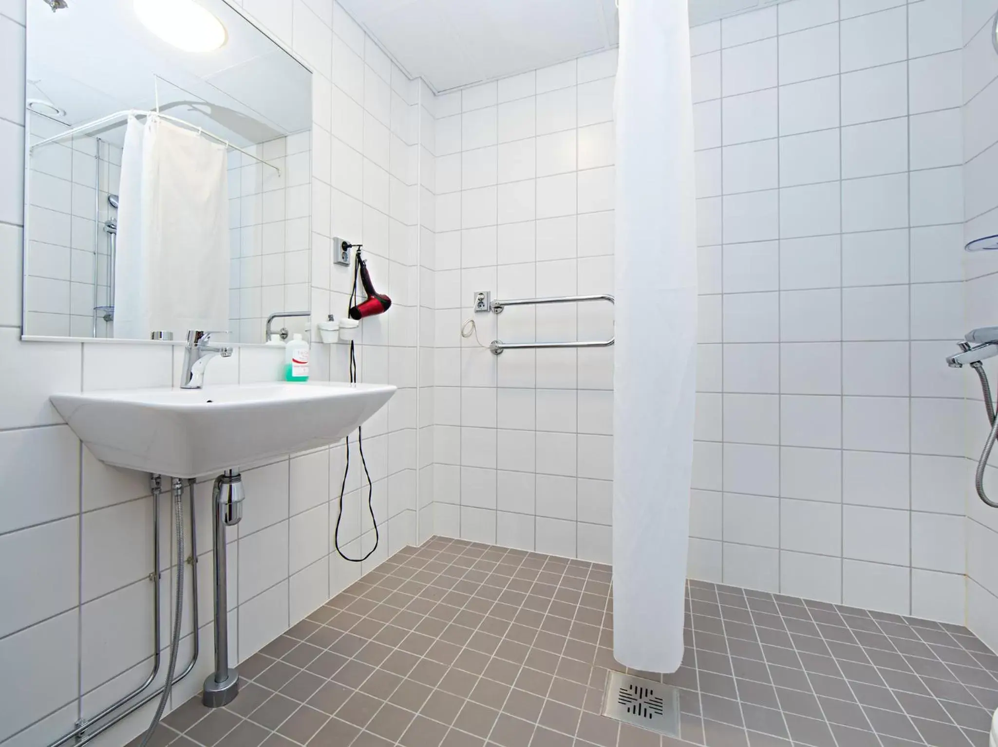 Bathroom in Omena Hotel Helsinki City Centre