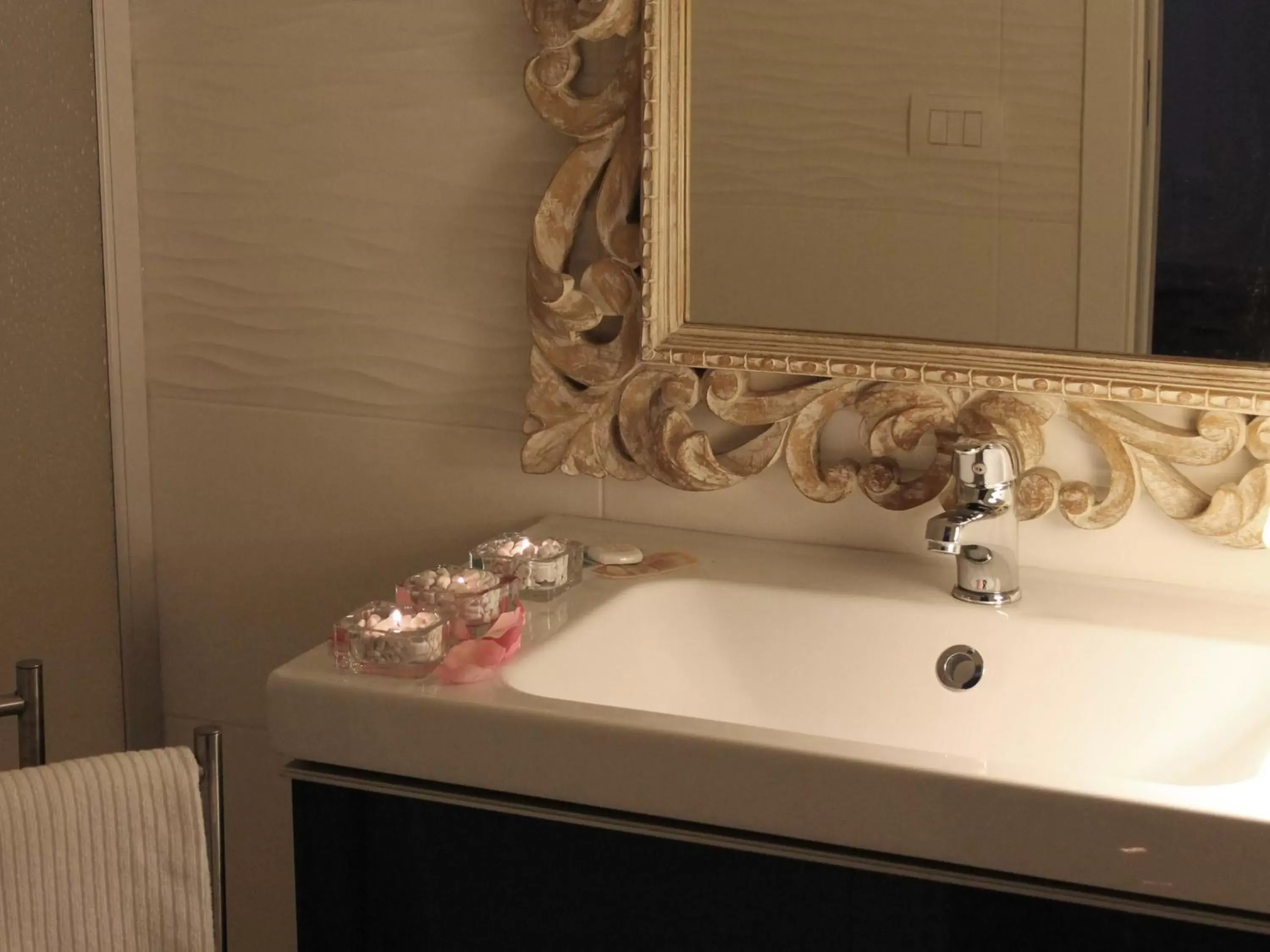 Bathroom in Villa Principe Di Belmonte Bathroom in Villa Principe Di Belmonte